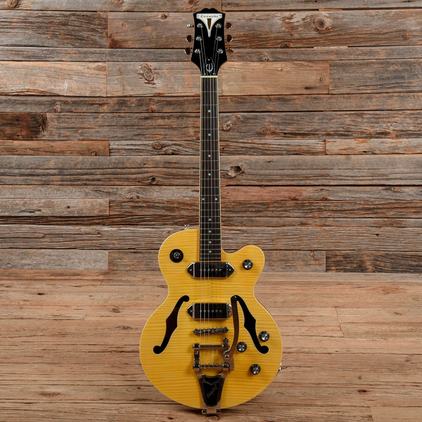 Epiphone Wildkat Natural 2014 Electric Guitars / Semi-Hollow