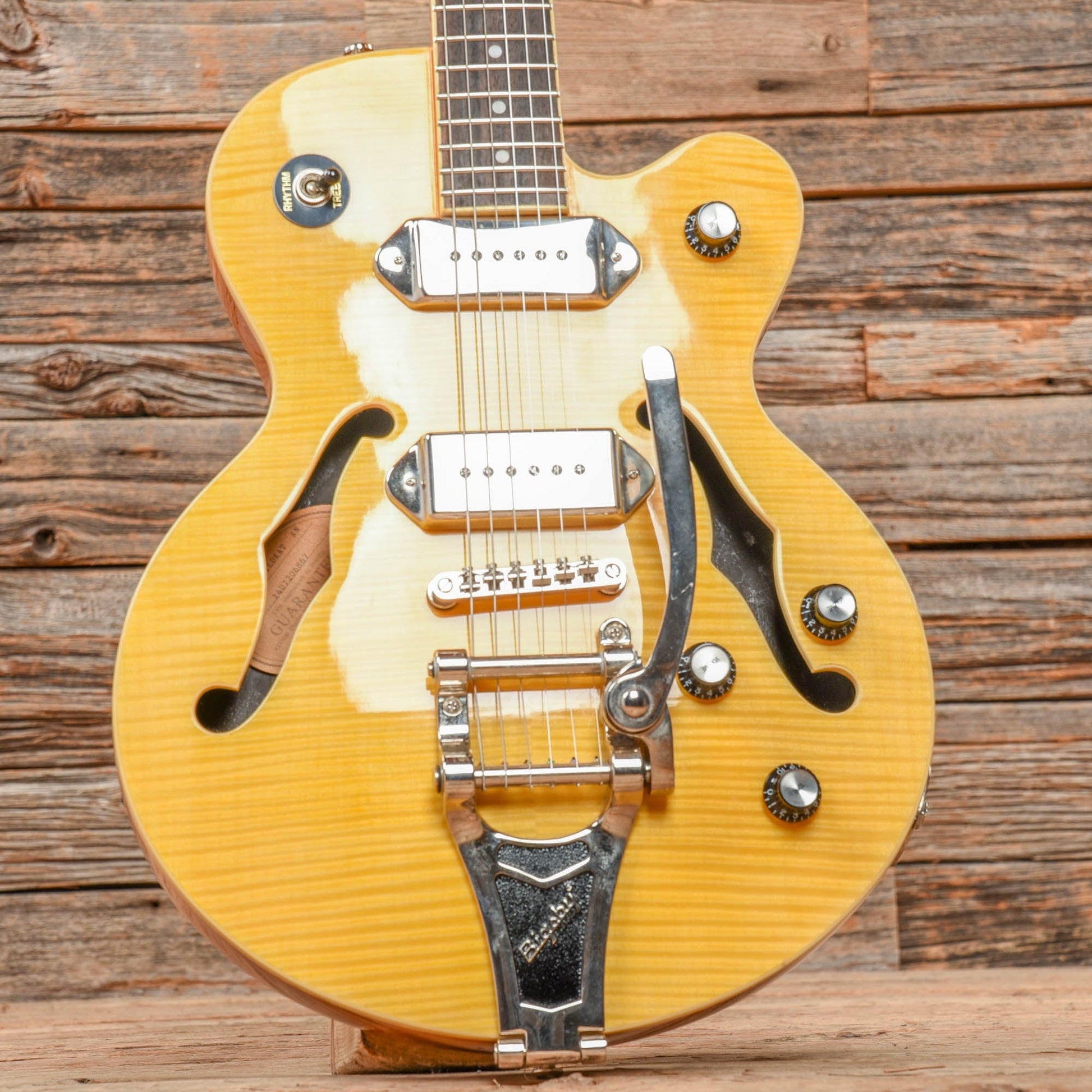 Epiphone Wildkat Natural 2014 Electric Guitars / Semi-Hollow