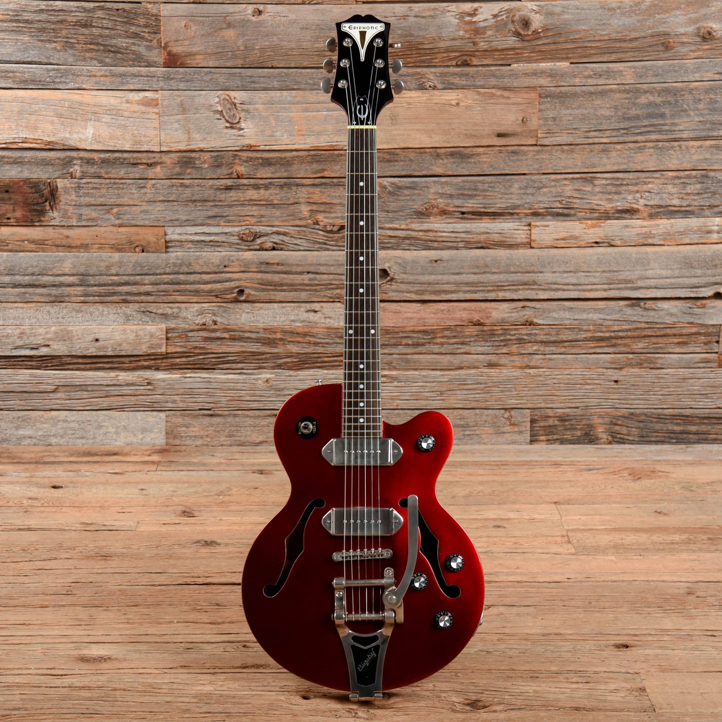 Epiphone Wildkat Royale Metallic Red 2014 Electric Guitars / Semi-Hollow