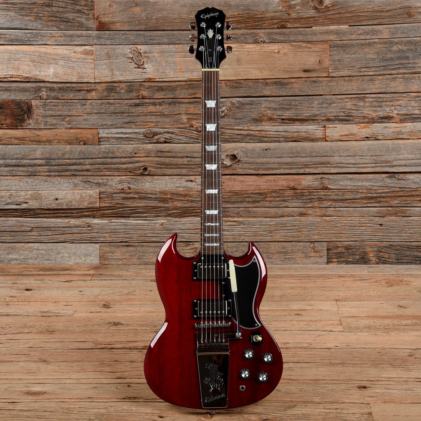 Epiphone SG Standard Maestro Cherry 2005 Electric Guitars / Solid Body