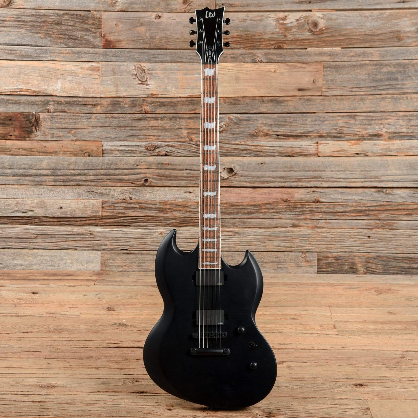 ESP LTD Viper-400 Baritone Black Satin 2019 Electric Guitars / Solid Body