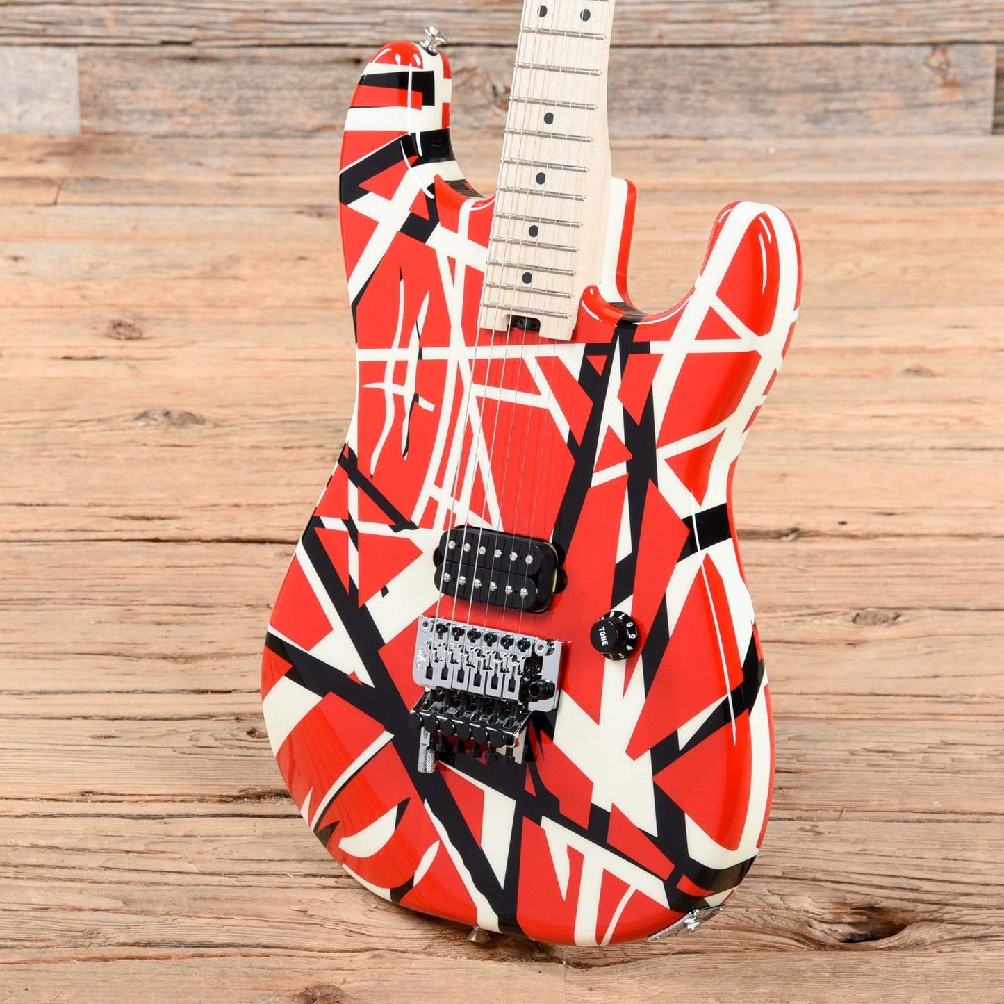 EVH Striped Series Electric Guitar Red/Black/White 2017 Electric Guitars / Solid Body