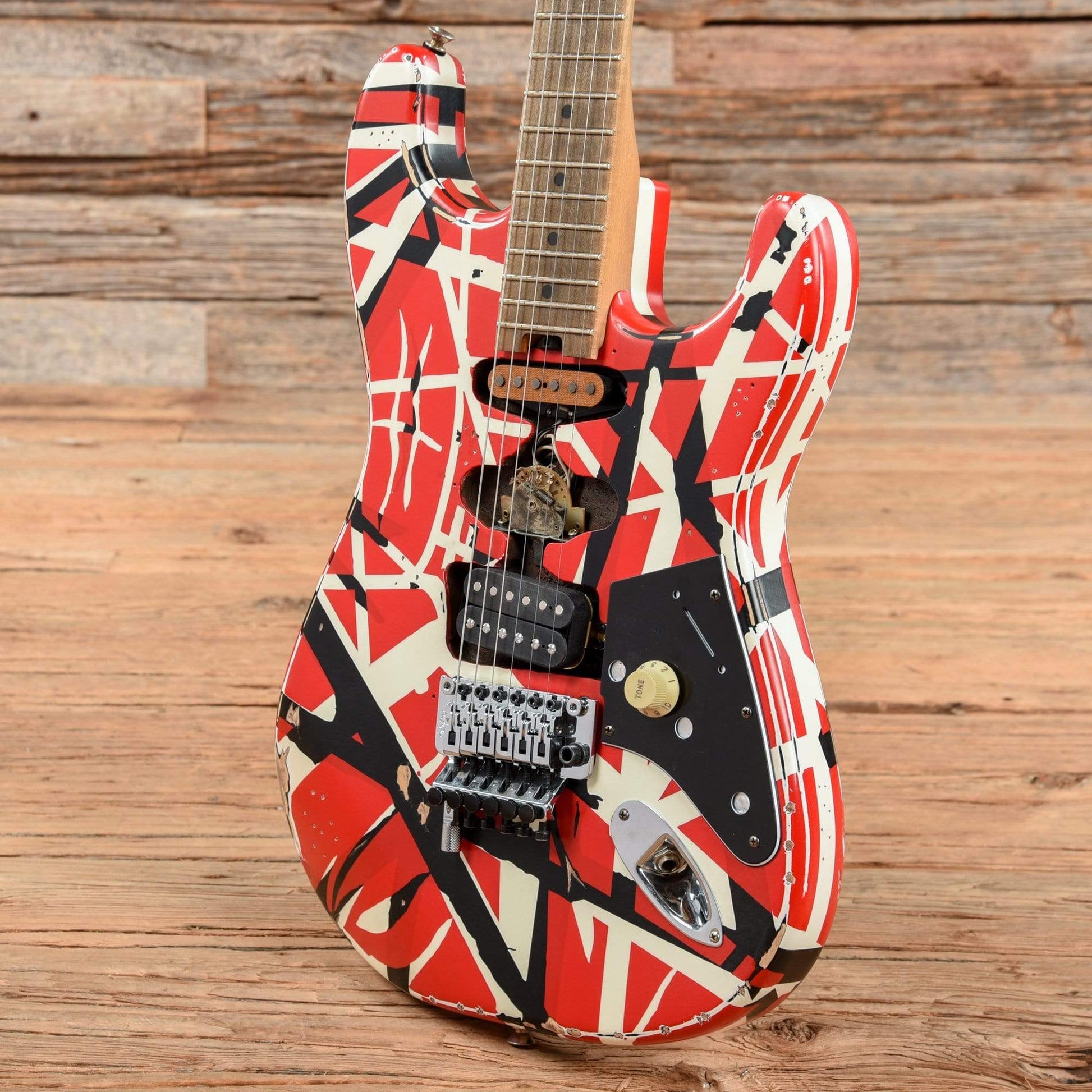 EVH Striped Series Frankie Red / White / Black Stripes Relic 2021 Electric Guitars / Solid Body