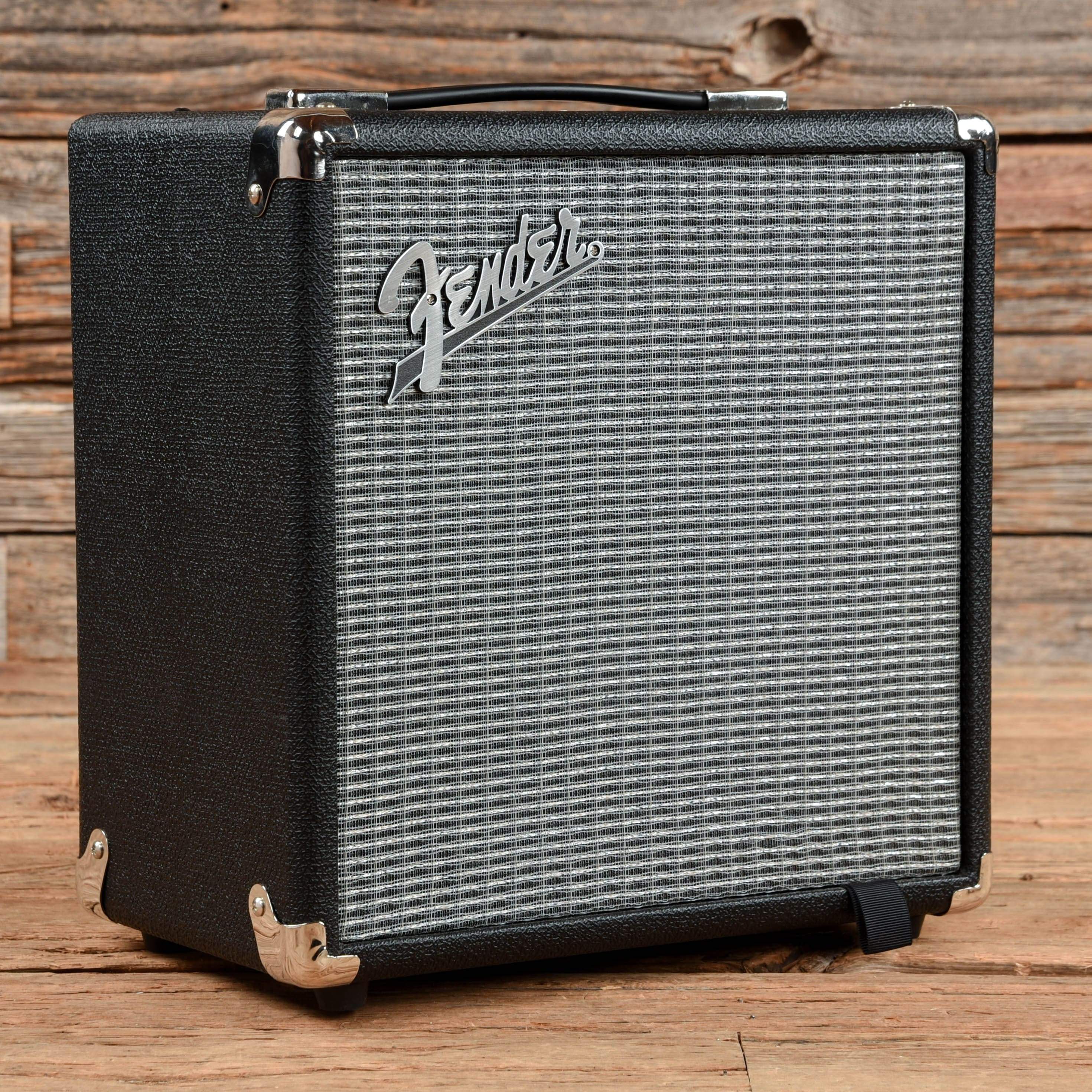 Fender Rumble 15 V3 15-Watt 1x8