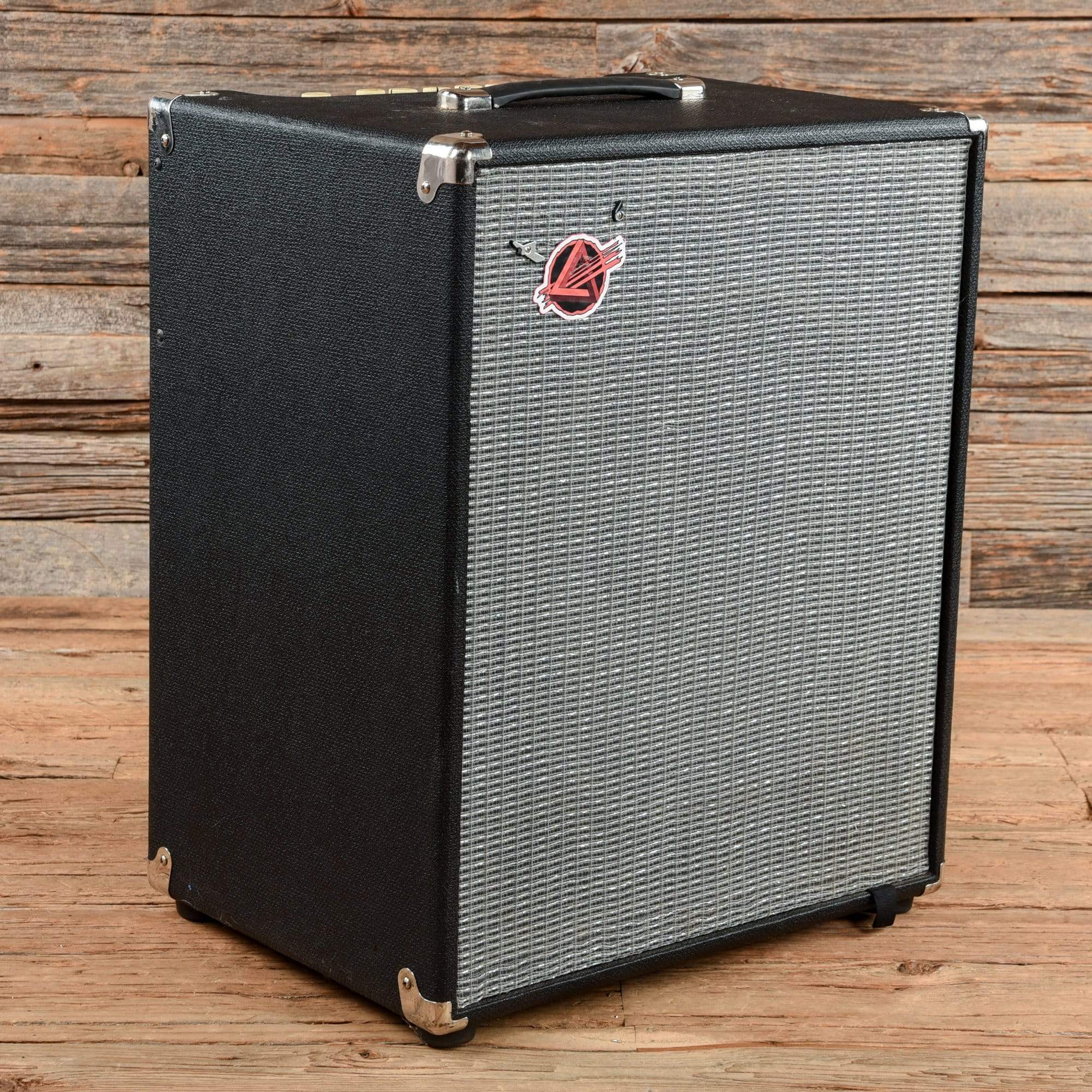 Fender Rumble 200 V3 200-Watt 1x15