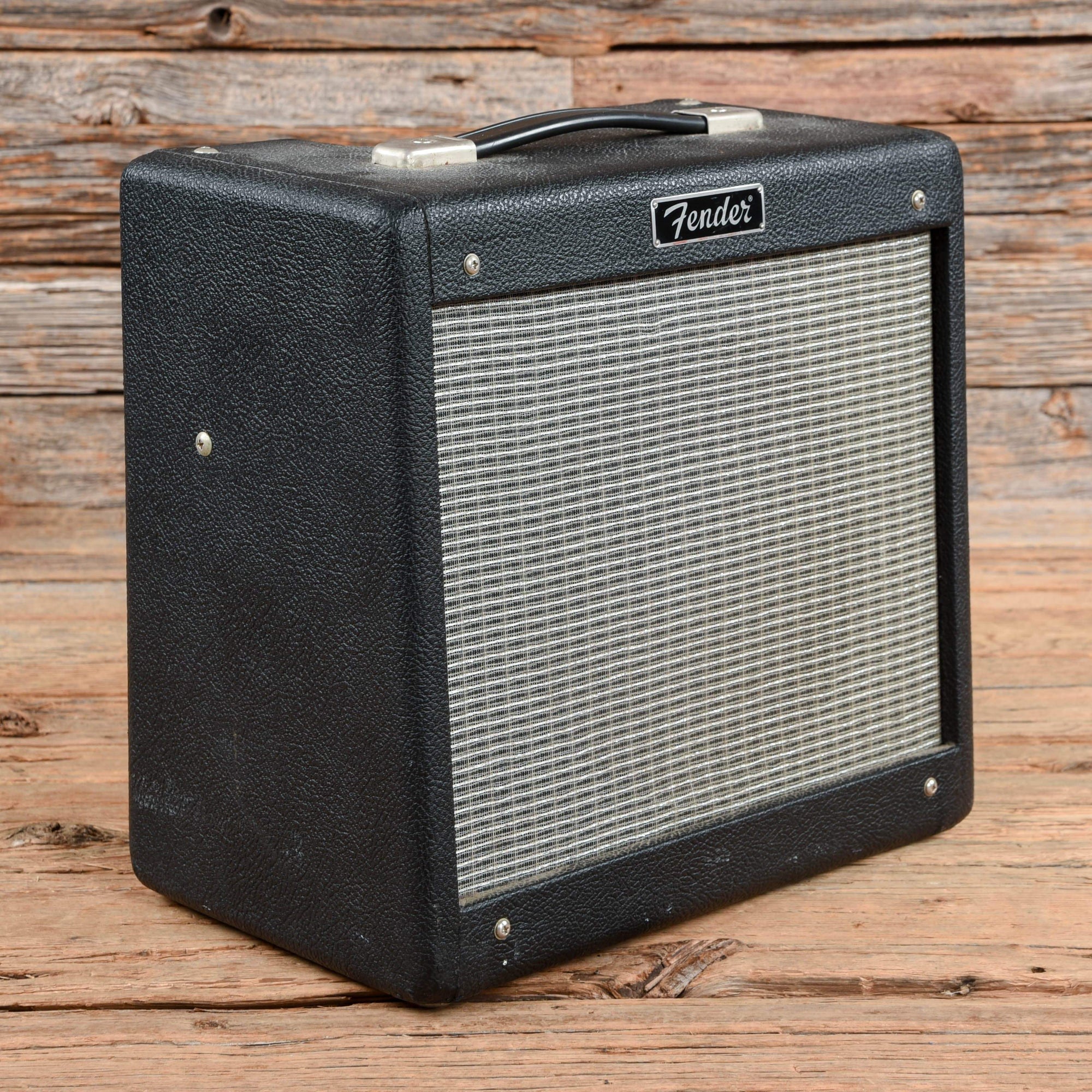 Fender Pro Junior 15-Watt 1x10" Guitar Combo – Chicago Music Exchange