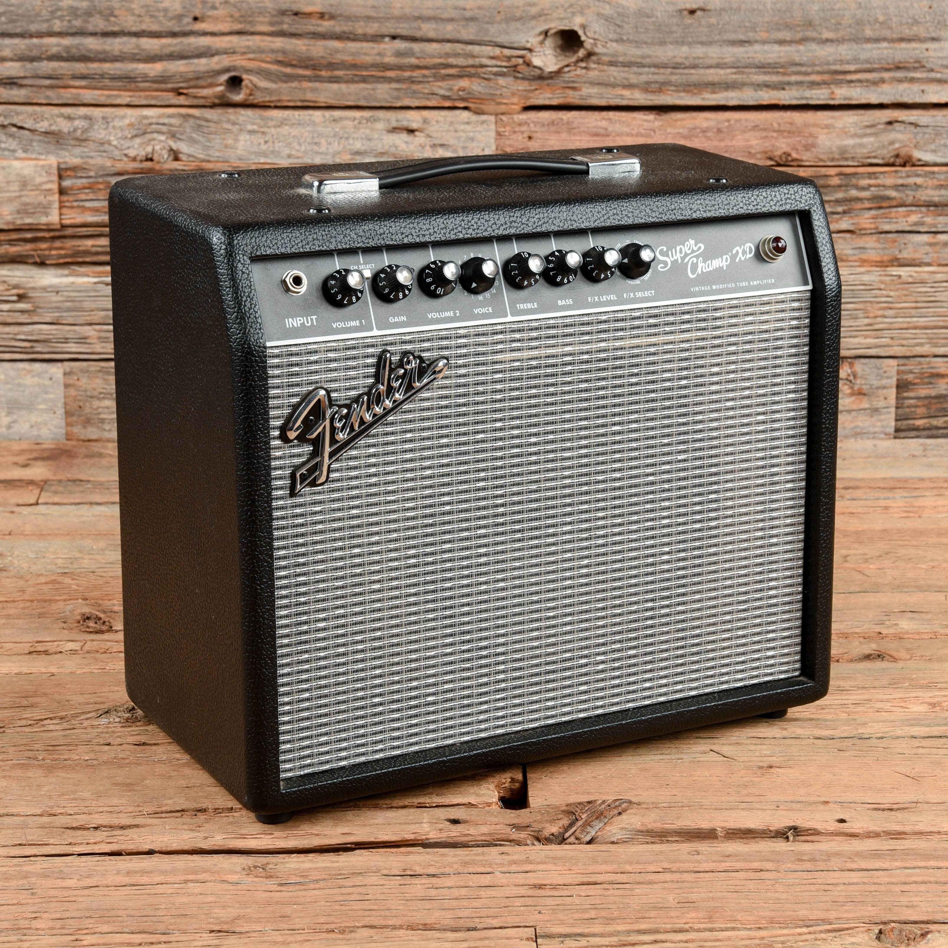 Fender Super Champ XD 2-Channel 15-Watt 1x10