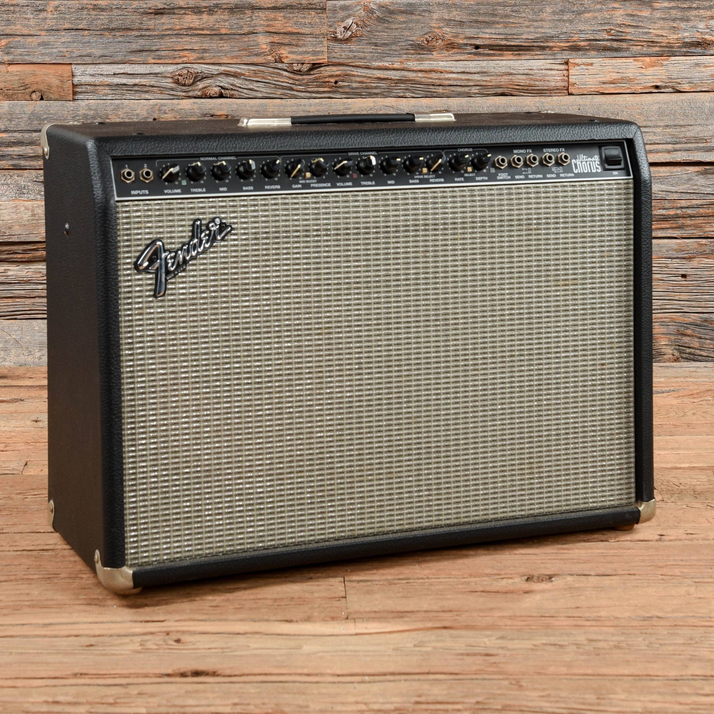 Fender Ultimate Chorus 65w 2x12 Combo Amps / Guitar Combos