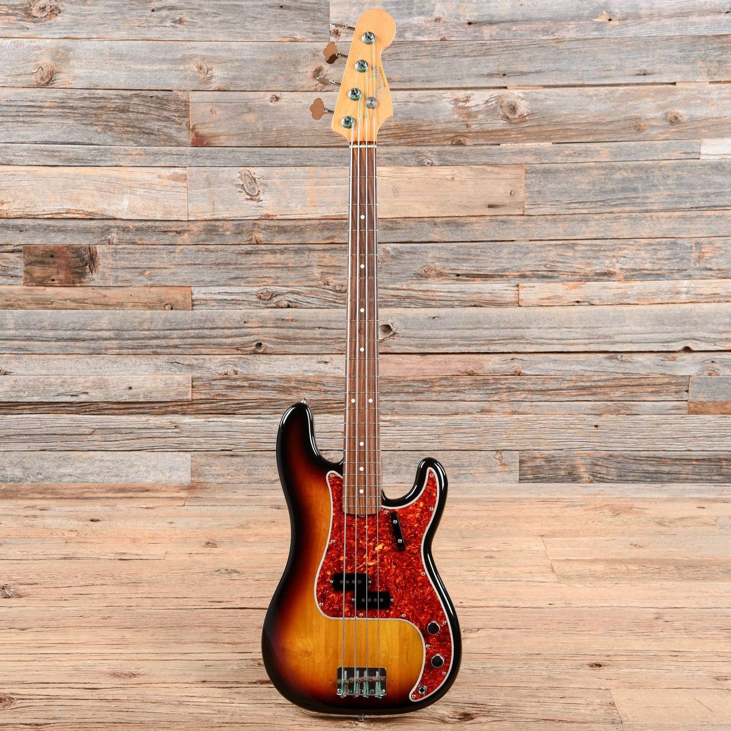 Fender '62 Precision Bass Fullerton Reissue Sunburst 1983 Bass Guitars / 4-String