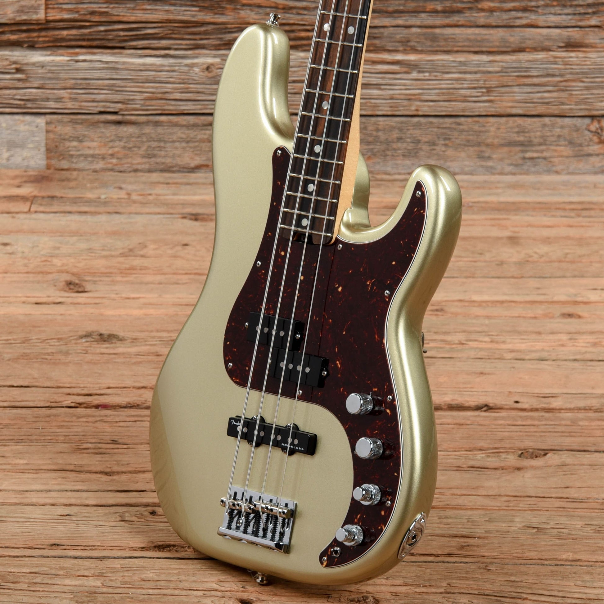 Fender American Elite Precision Bass Champaign 2017 Bass Guitars / 4-String