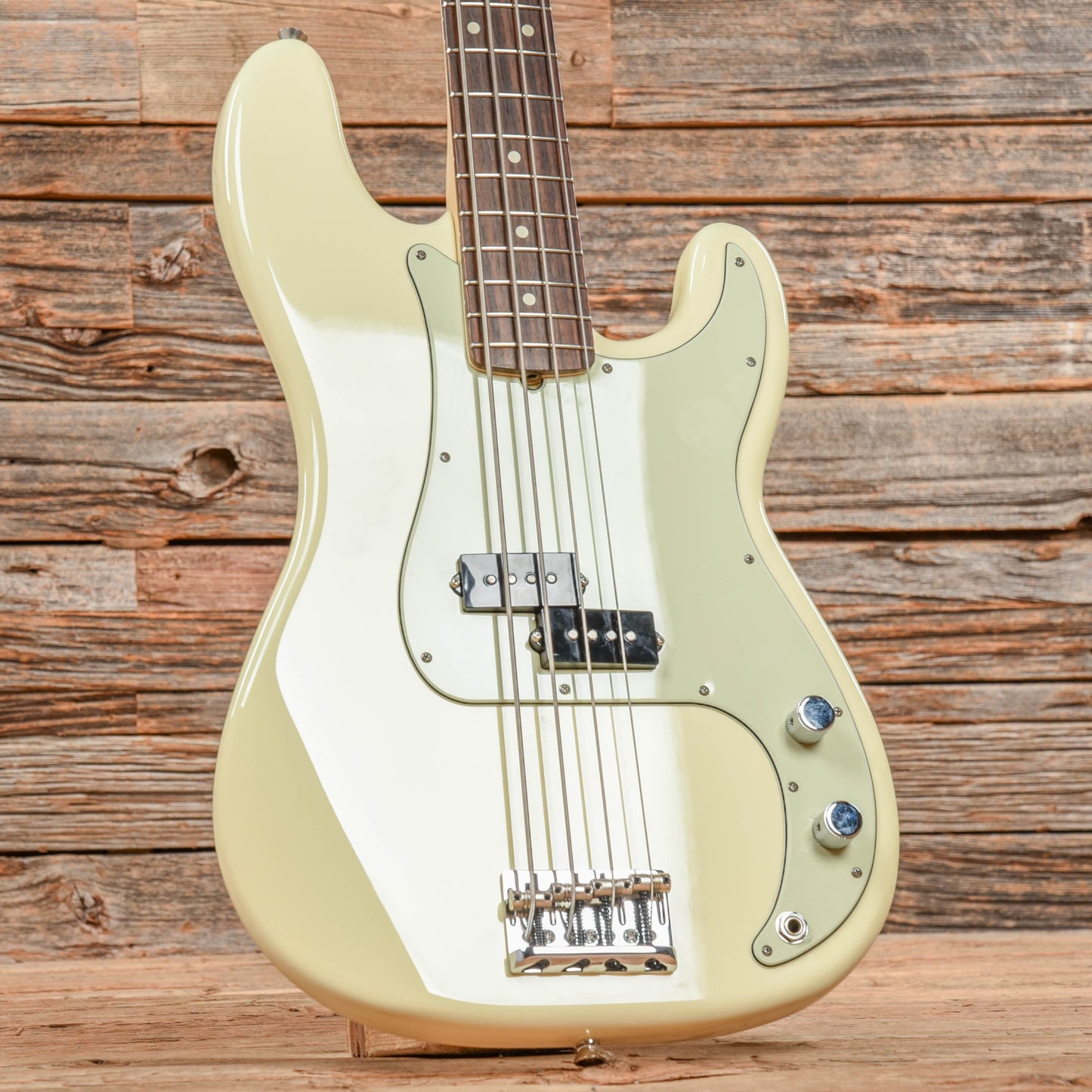 Fender American Pro Precision Bass Olympic White 2020 Bass Guitars / 4-String