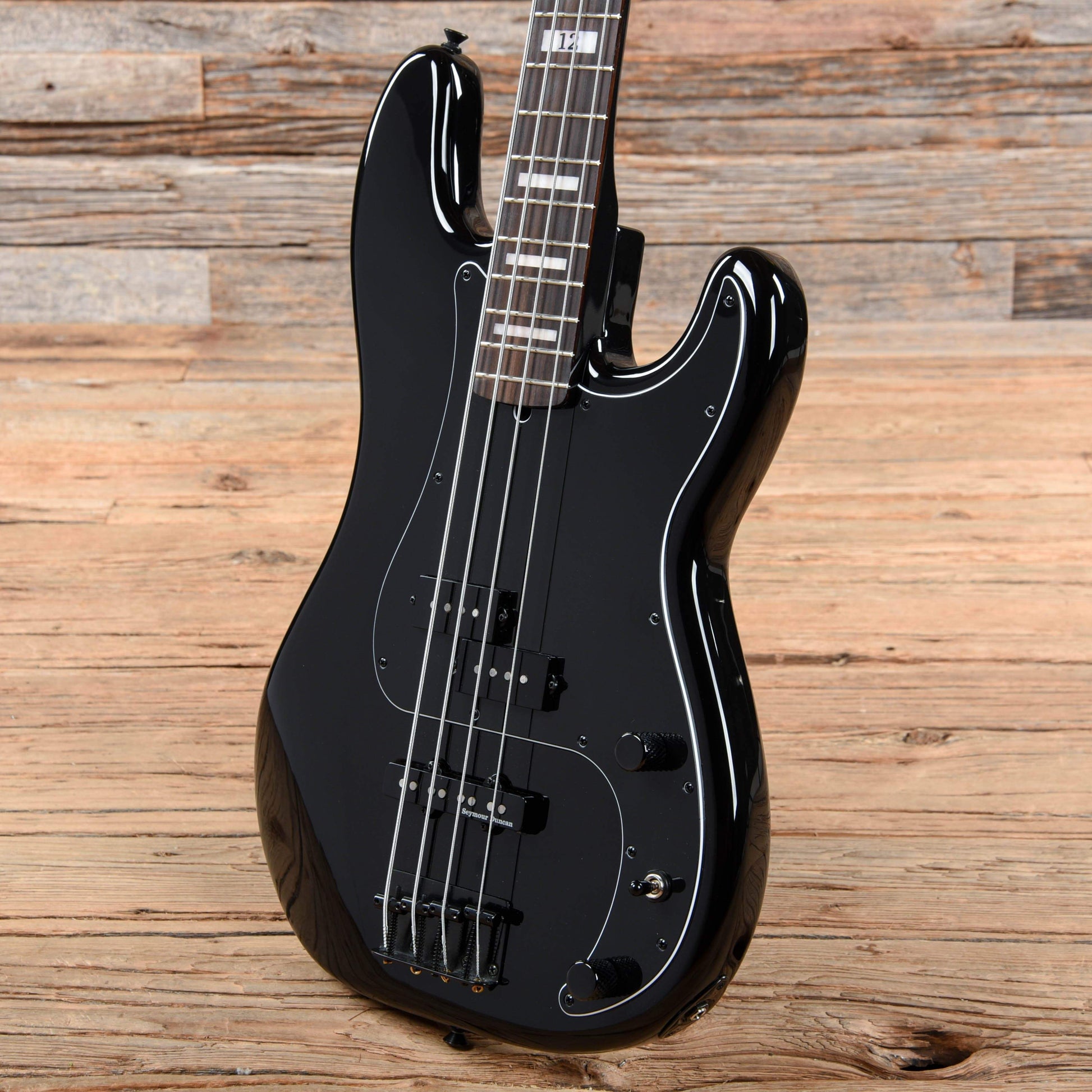 Fender Artist Duff McKagan Deluxe Precision Bass Black 2019 Bass Guitars / 4-String