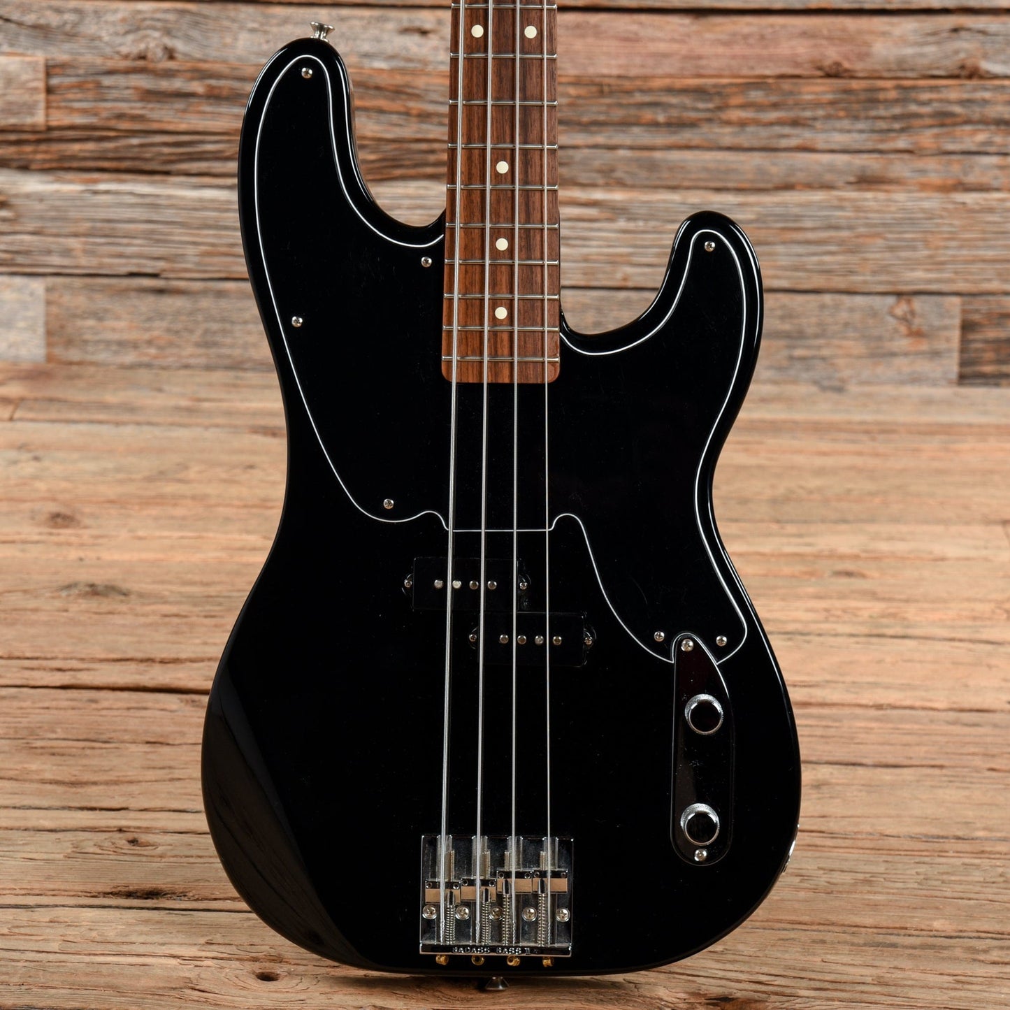 Fender Artist Mike Dirnt Signature Precision Bass Black 2004 Bass Guitars / 4-String