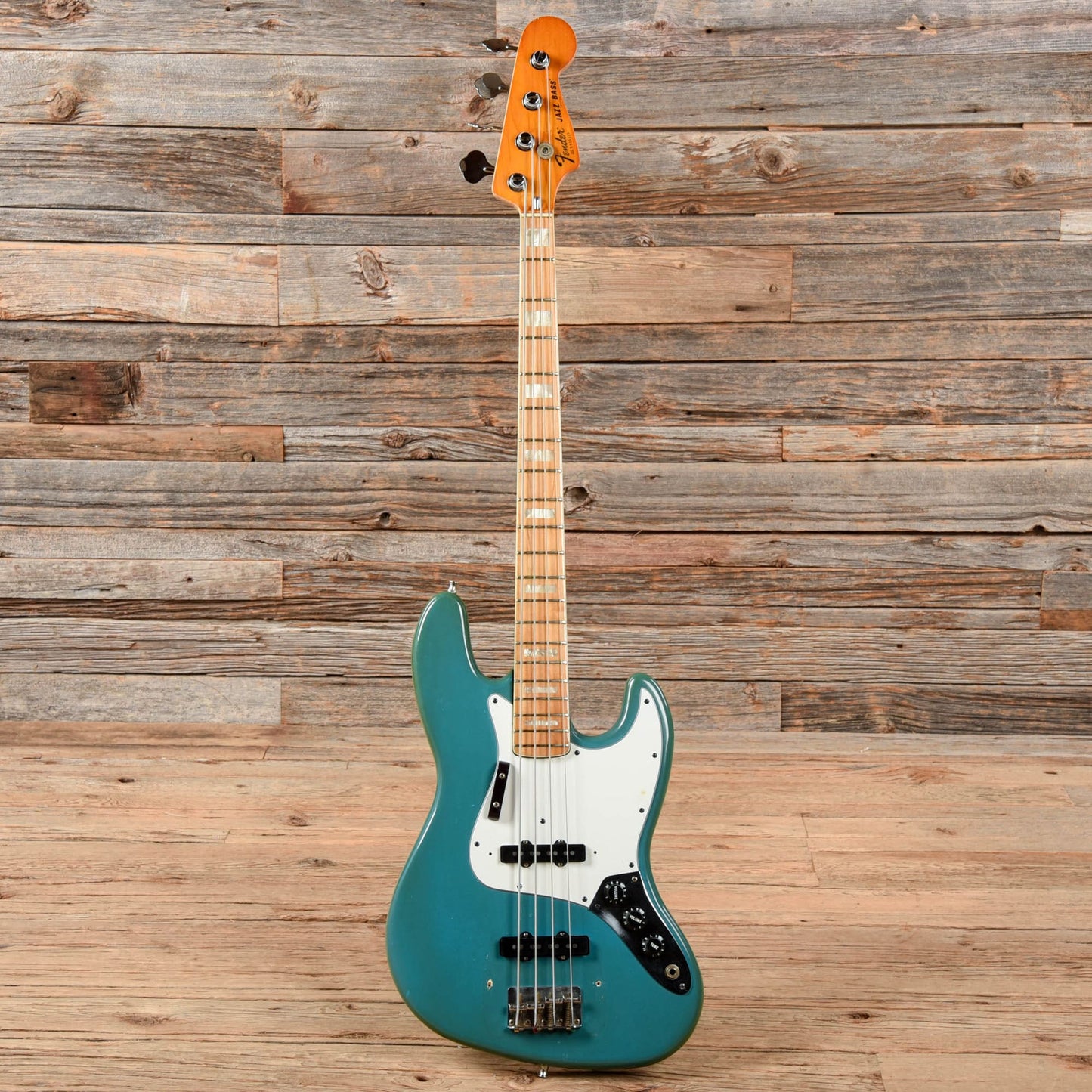 Fender Jazz Bass Maui Blue 1980 Bass Guitars / 4-String