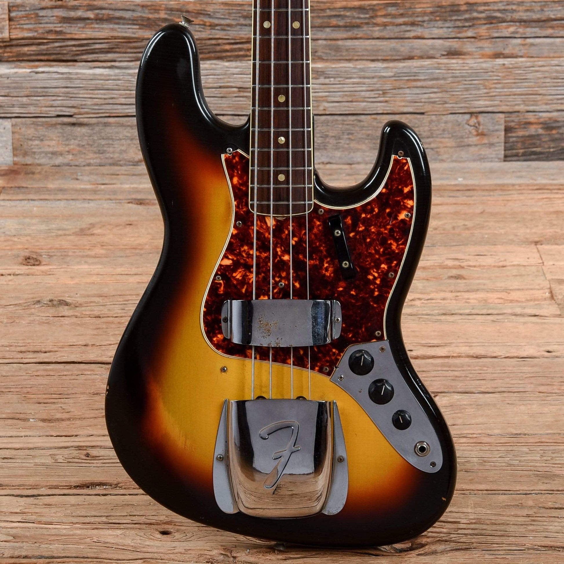 Fender Jazz Bass Sunburst 1966 Bass Guitars / 4-String