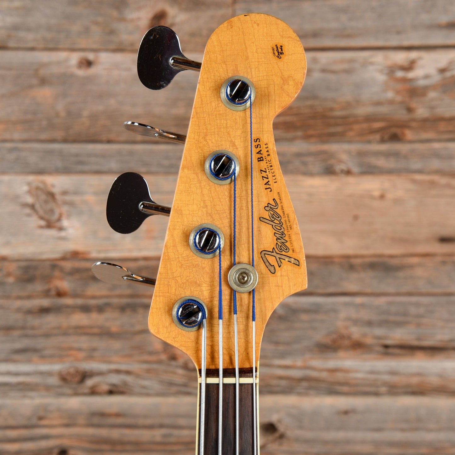 Fender Jazz Bass Sunburst 1966 Bass Guitars / 4-String