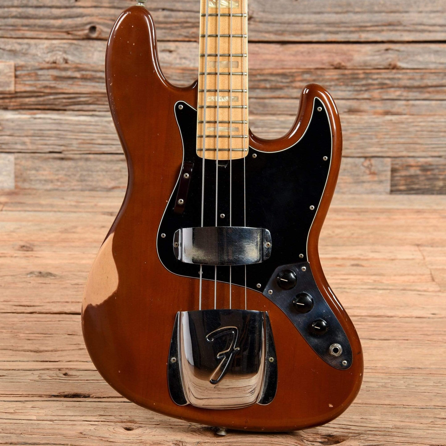 Fender Jazz Bass Walnut 1975 Bass Guitars / 4-String