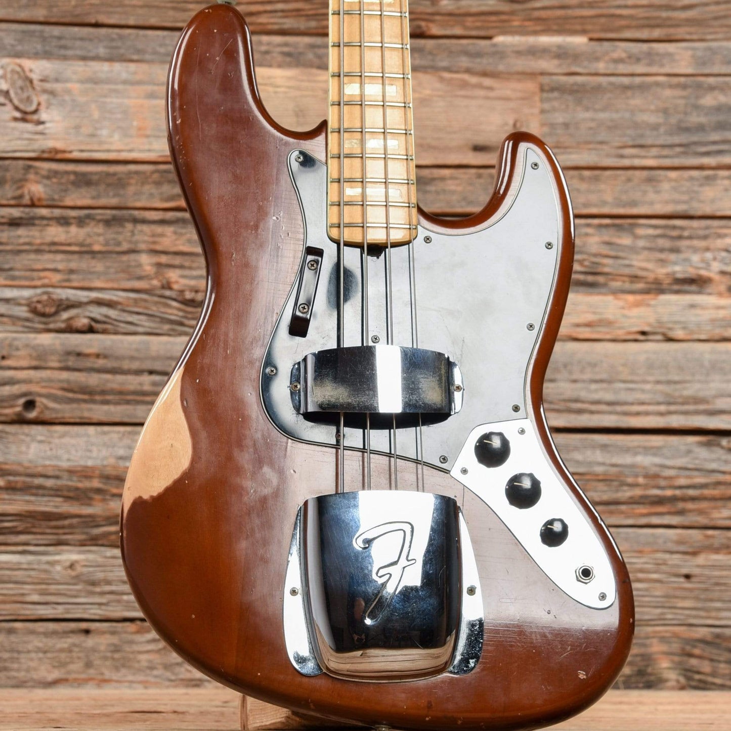 Fender Jazz Bass Walnut 1975 Bass Guitars / 4-String