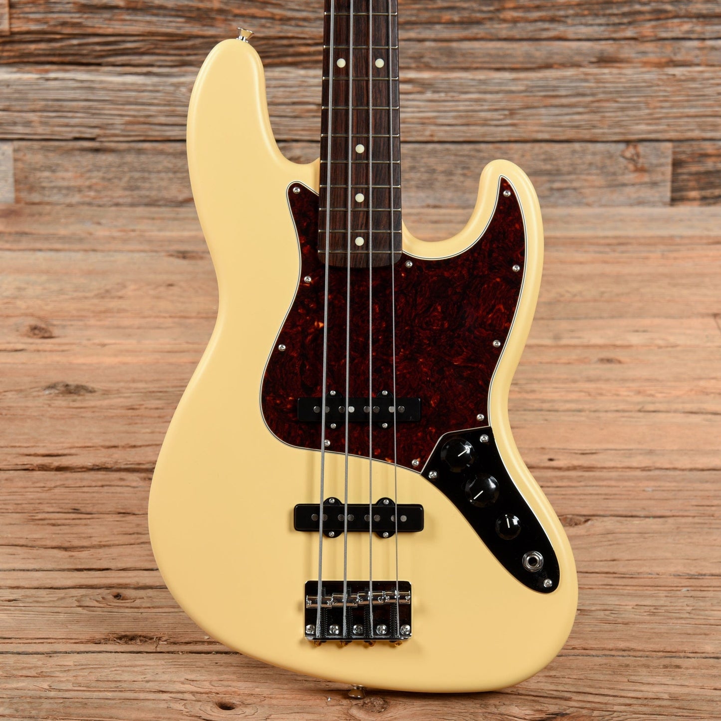 Fender MIJ Junior Collection Jazz Bass Bass Guitars / 4-String