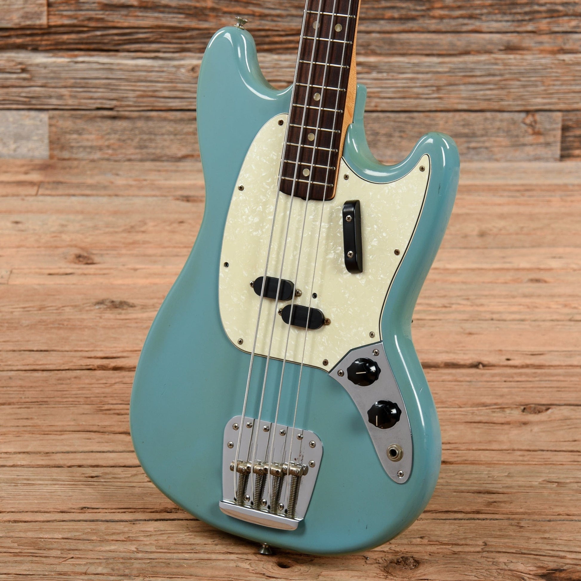 Fender Mustang Bass Daphne Blue 1966 Bass Guitars / 4-String