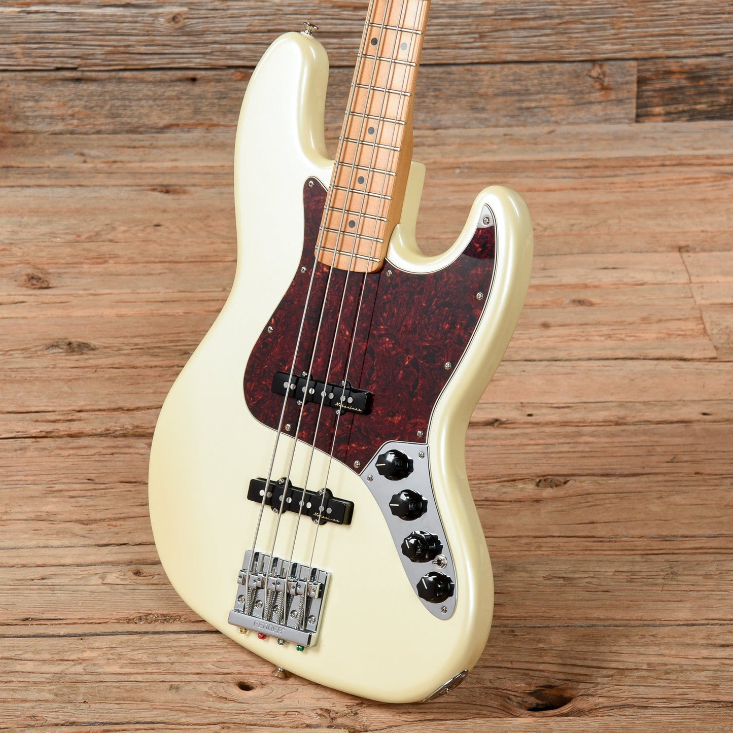 Fender Player Plus Jazz Bass Bass Guitars / 4-String