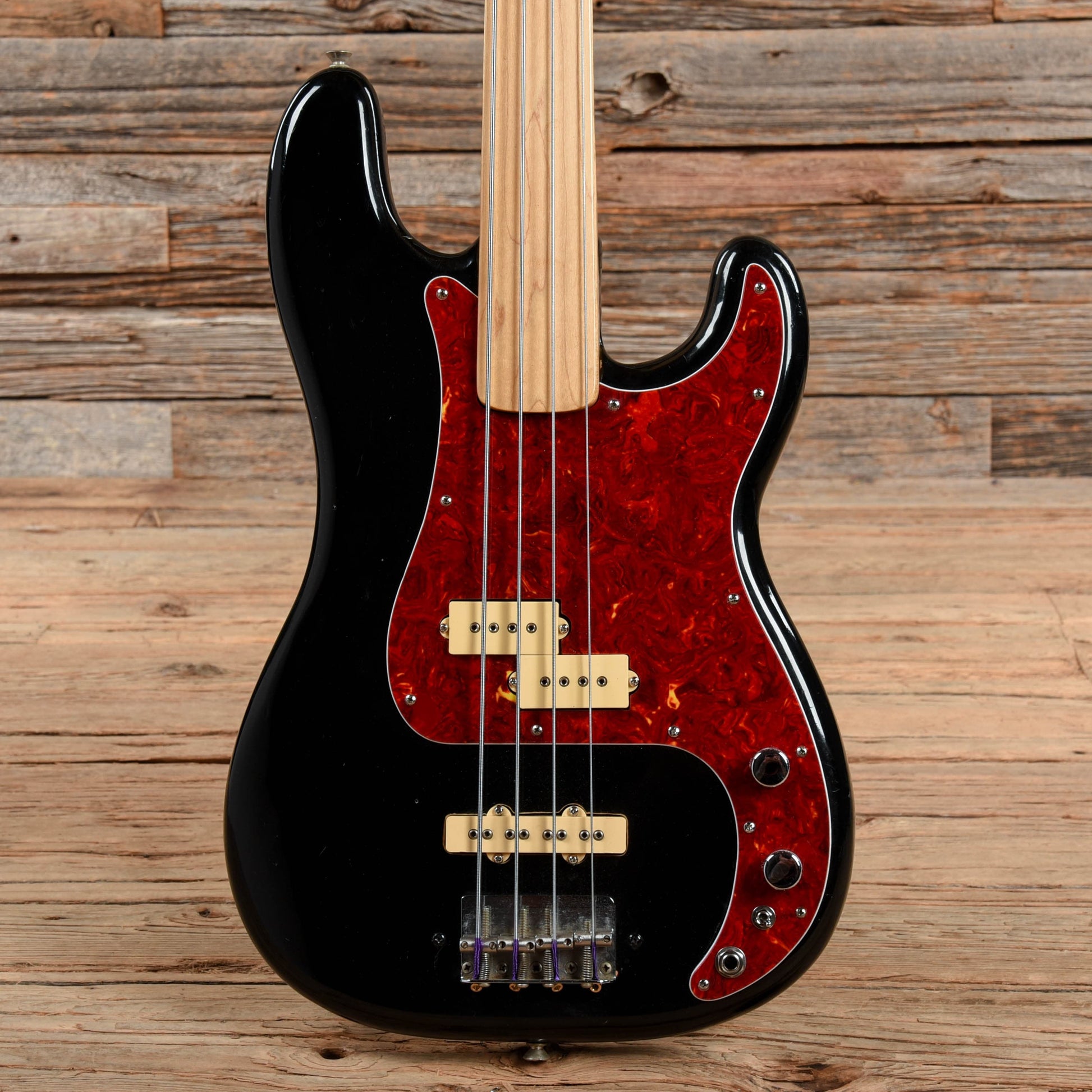 Fender Precision Bass Fretless Black 1975 Bass Guitars / 4-String