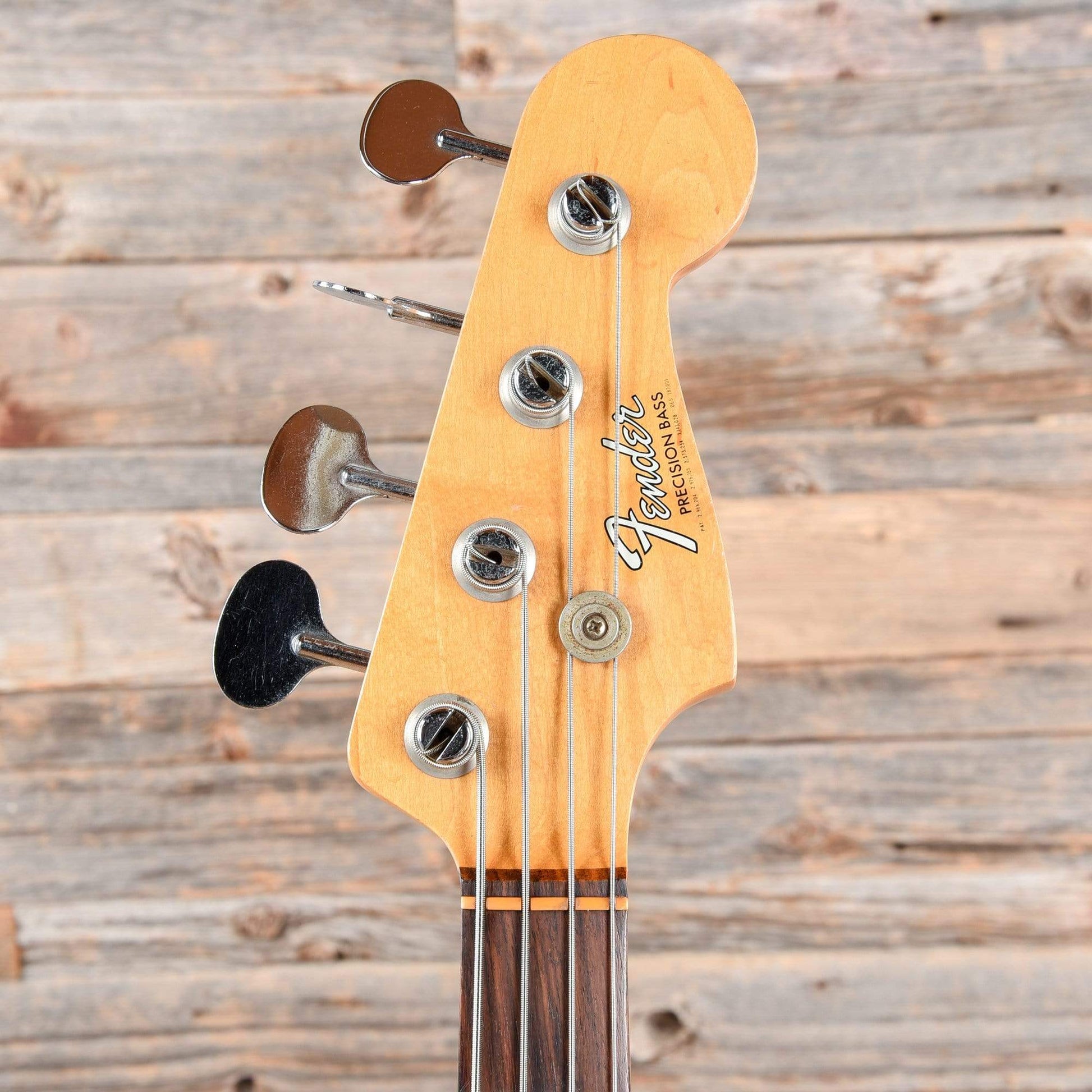 Fender Precision Bass Lake Placid Blue 1966 Bass Guitars / 4-String