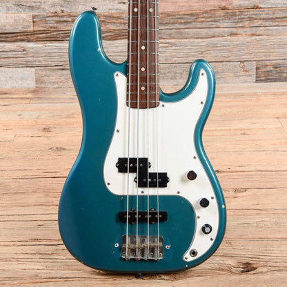 Fender Precision Bass Lake Placid Blue 1966 Bass Guitars / 4-String