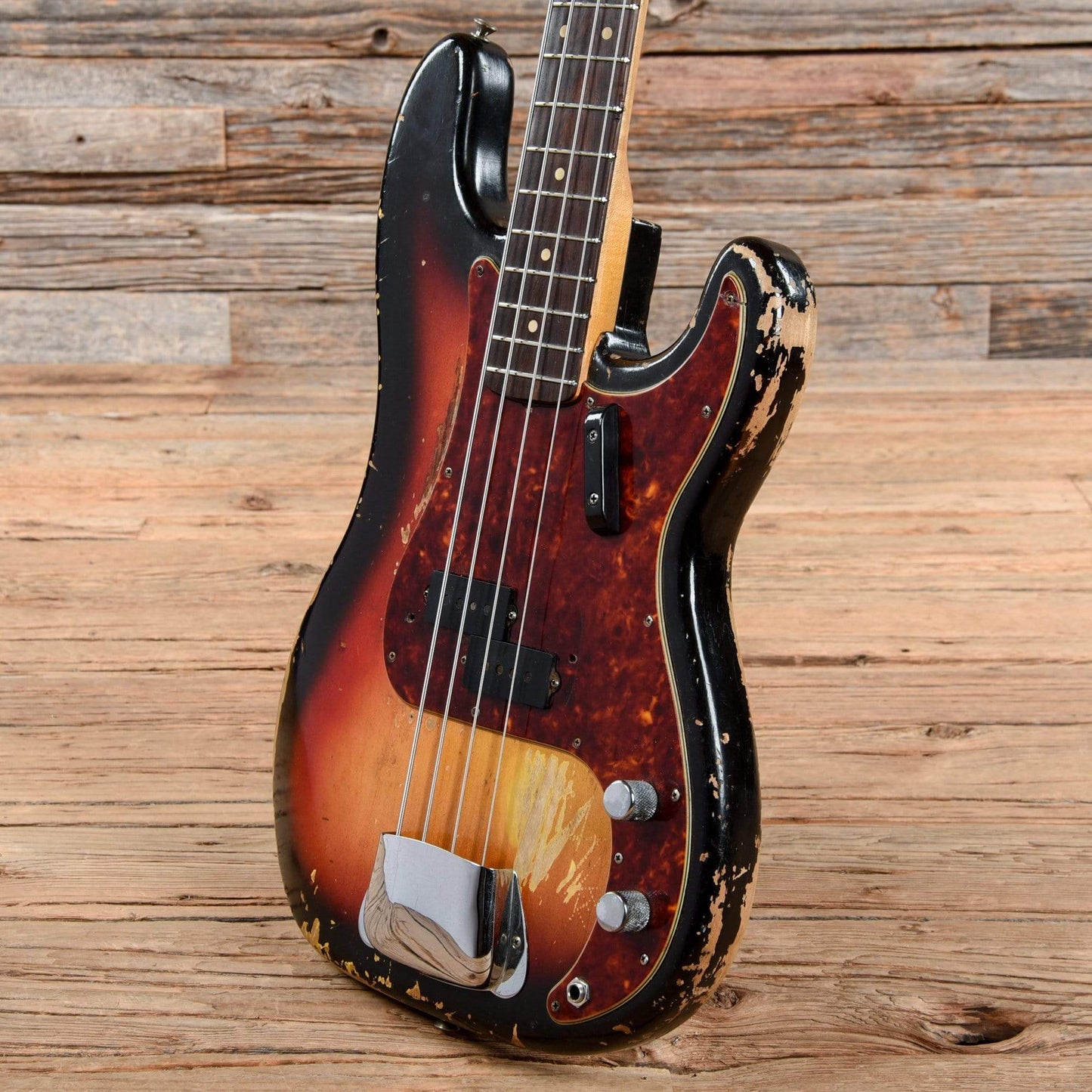 Fender Precision Bass Sunburst 1964 Bass Guitars / 4-String