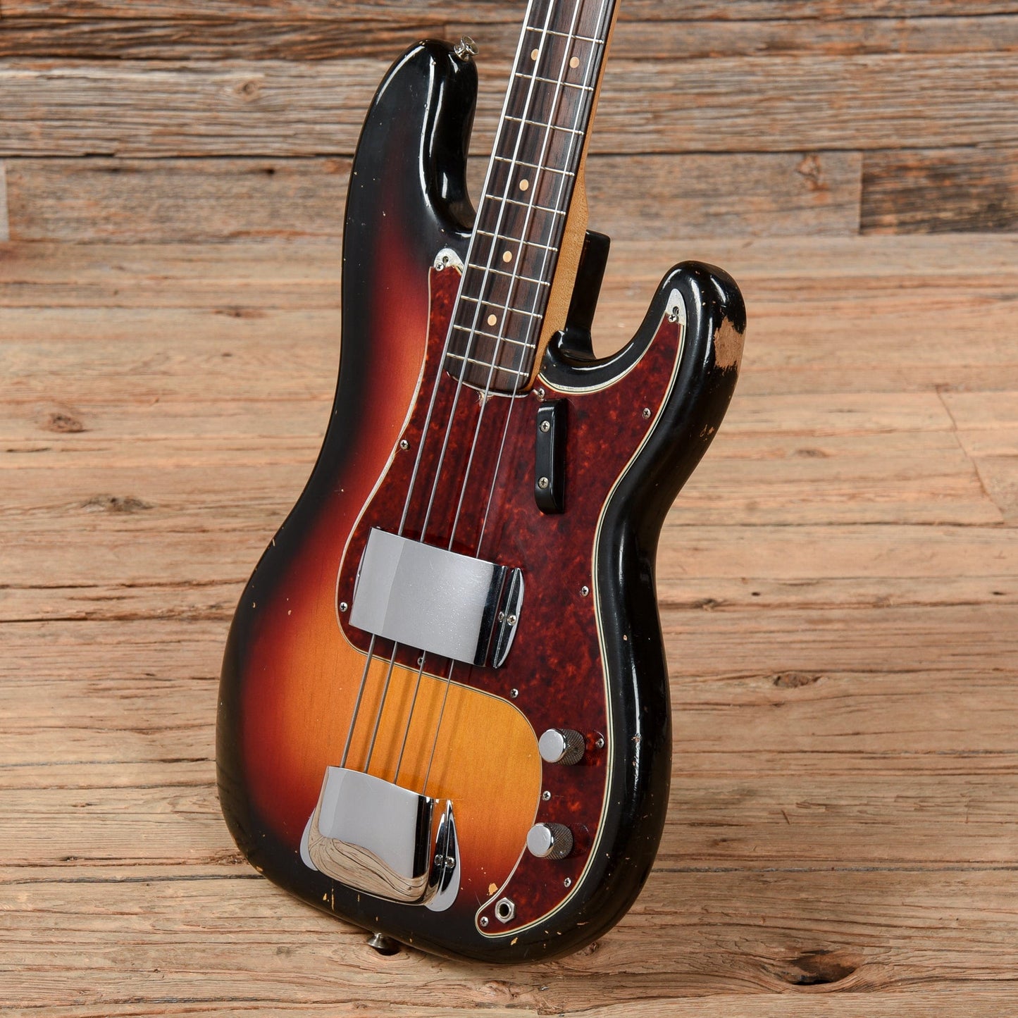 Fender Precision Bass Sunburst 1964 Bass Guitars / 4-String