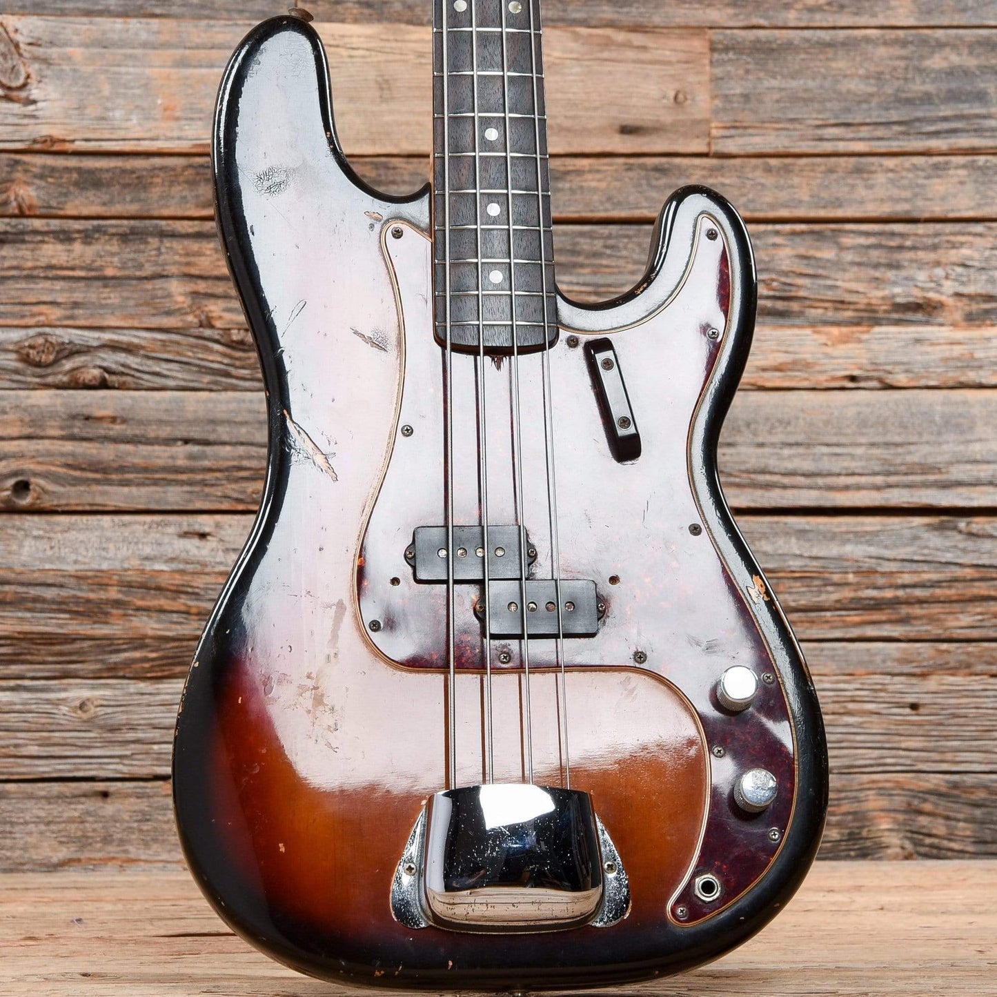 Fender Precision Bass Sunburst 1969 Bass Guitars / 4-String