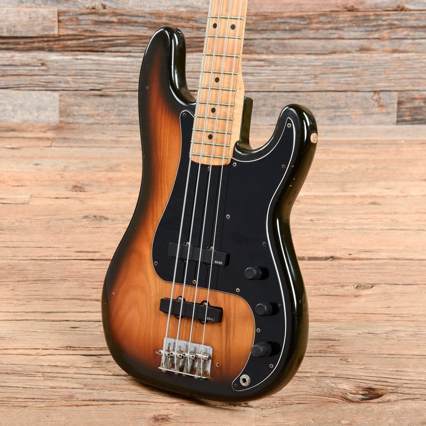 Fender Precision Bass Sunburst 1978 Bass Guitars / 4-String