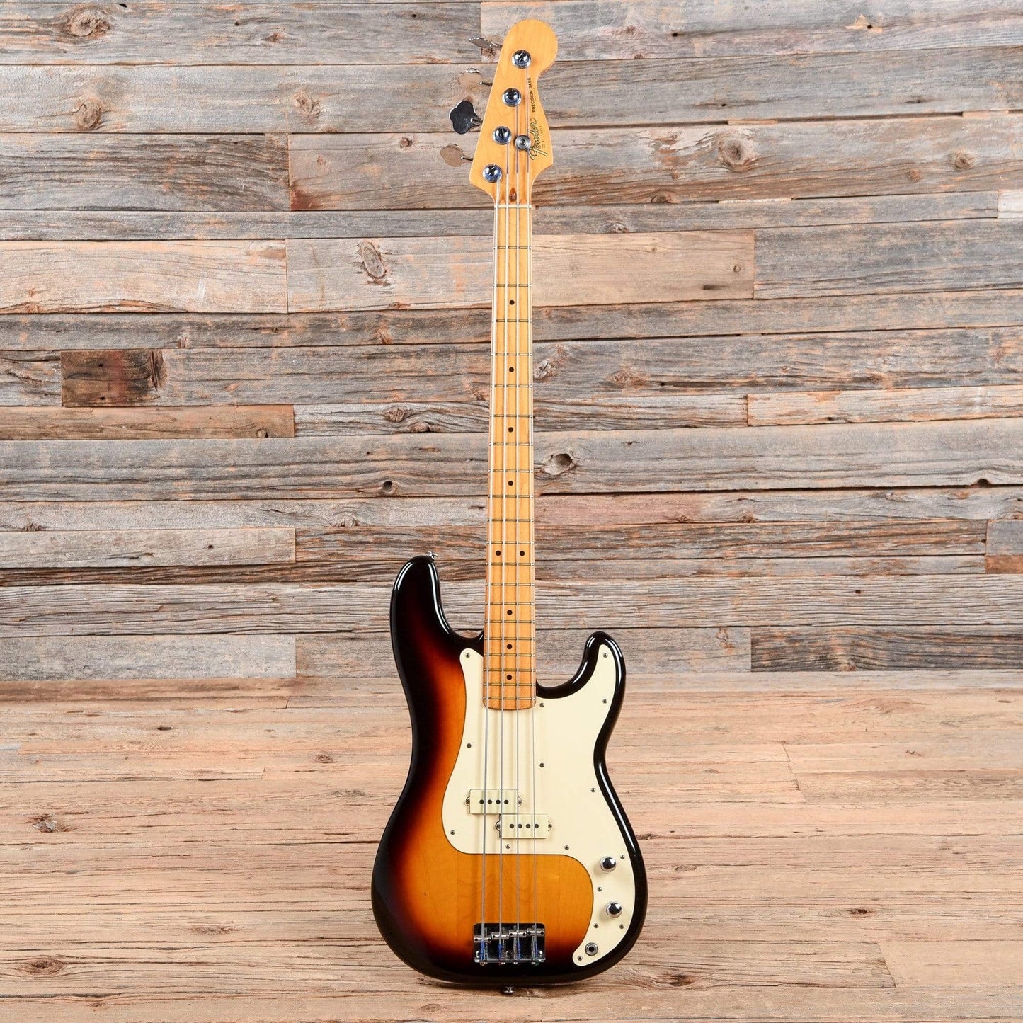 Fender Precision Bass Sunburst 1983 Bass Guitars / 4-String