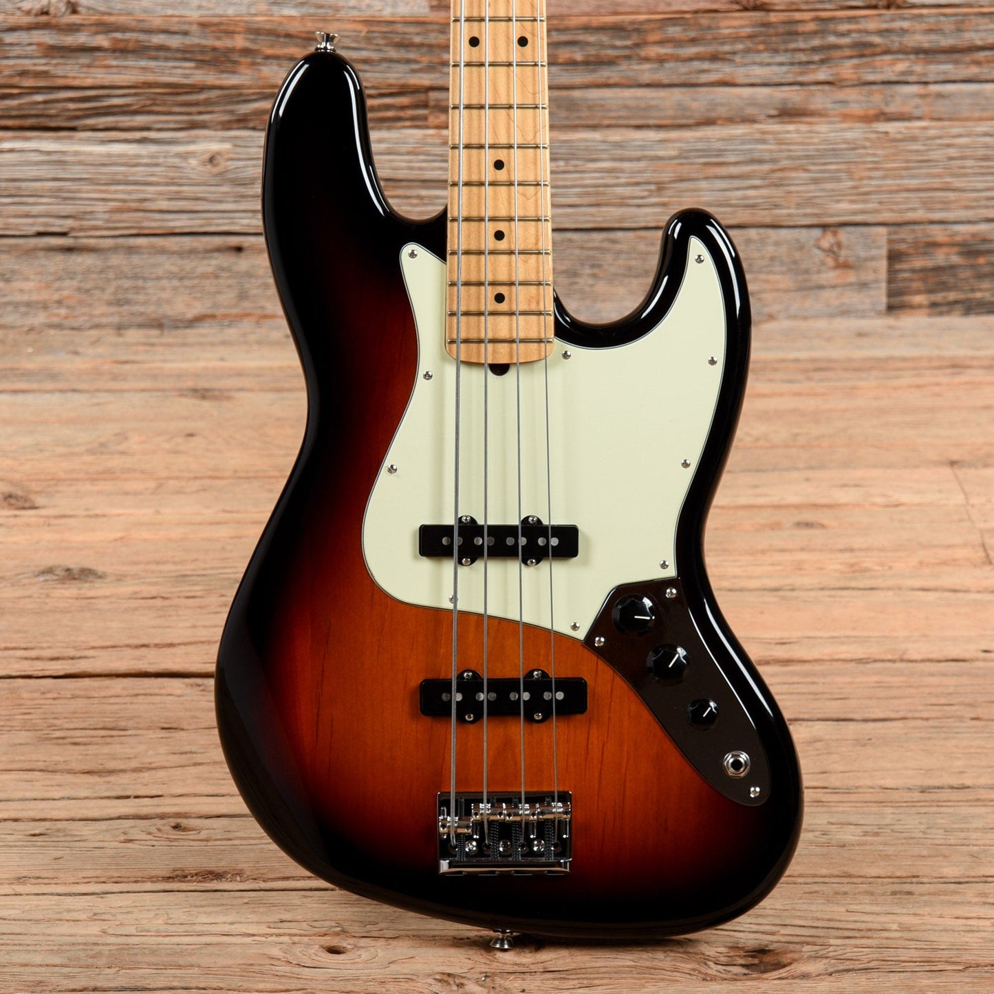 Fender American Pro Jazz Bass Sunburst 2017 Bass Guitars / 5-String or More