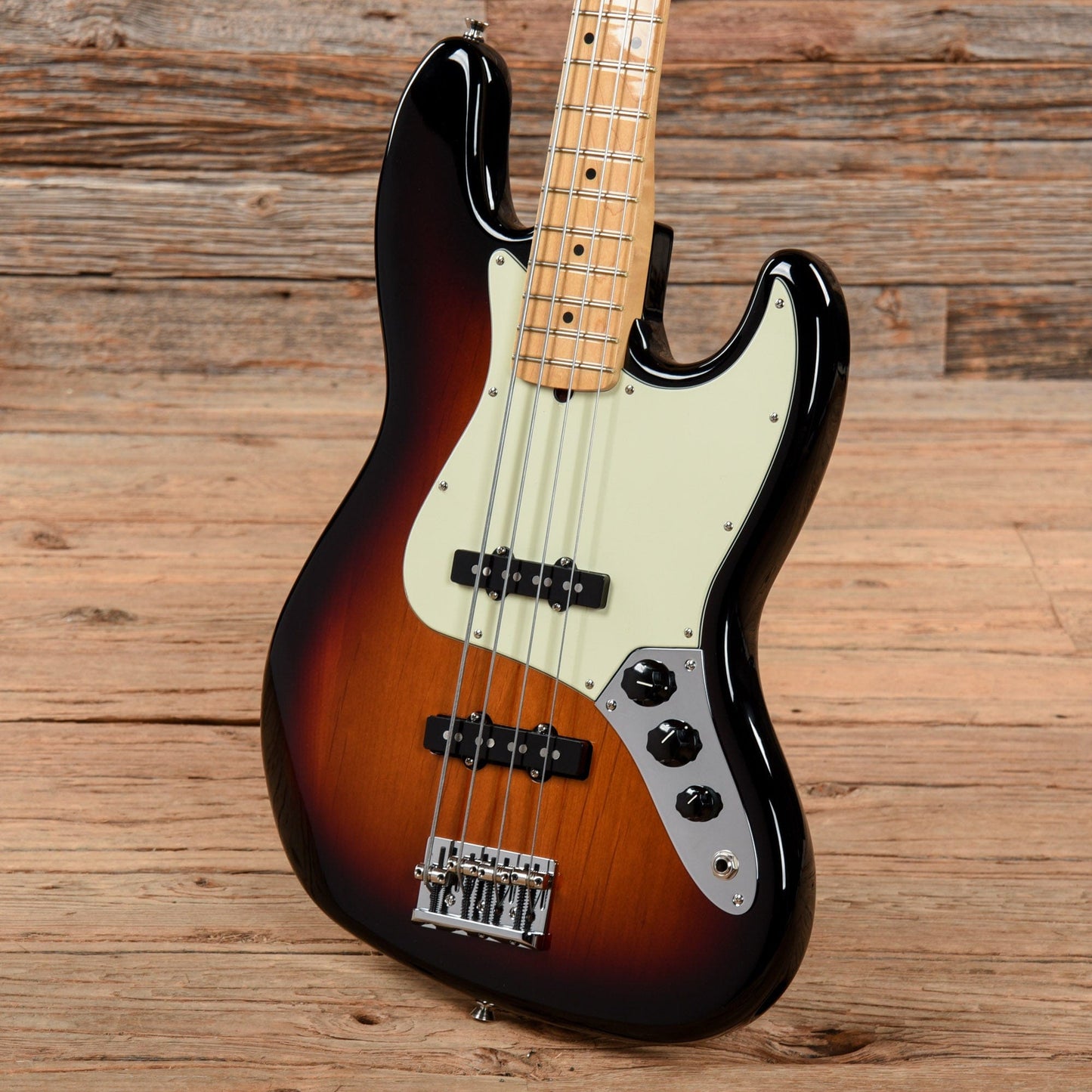 Fender American Pro Jazz Bass Sunburst 2017 Bass Guitars / 5-String or More