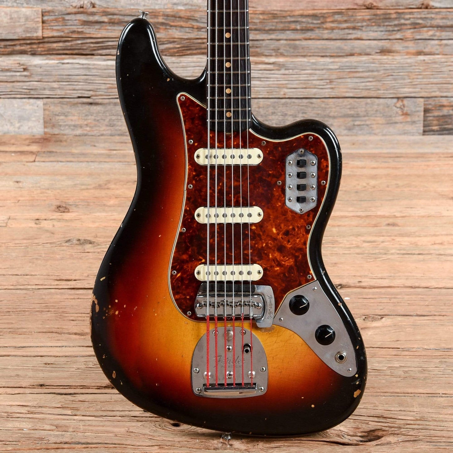 Fender Bass VI Sunburst 1963 Bass Guitars / 5-String or More