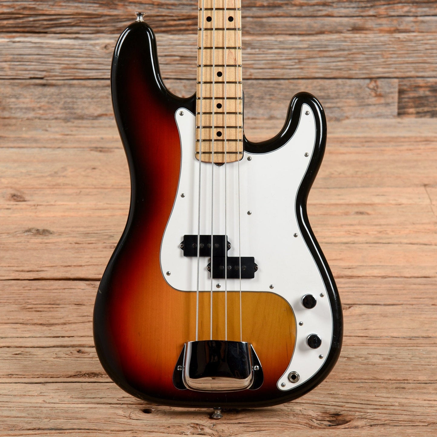 Fender Precision Bass Sunburst 1974 Bass Guitars / 5-String or More