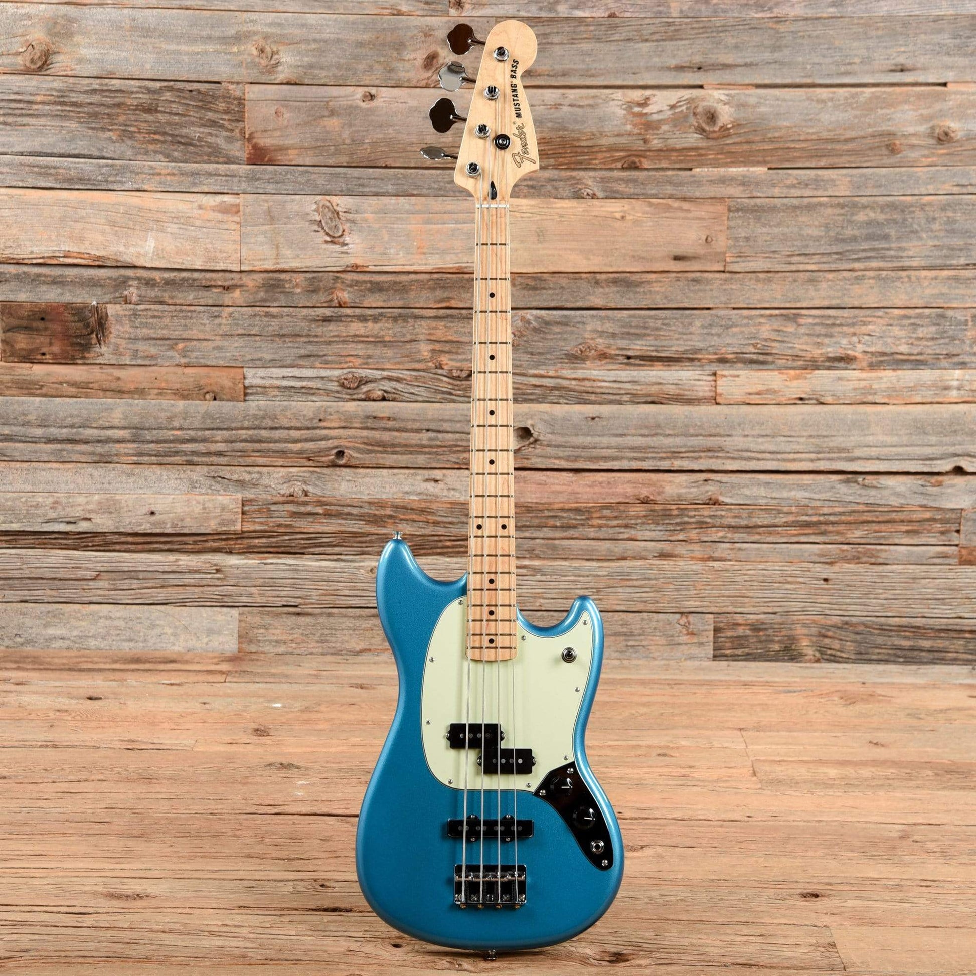 Fender Player Mustang Bass PJ Lake Placid Blue w/Mint Pickguard Bass Guitars / Short Scale