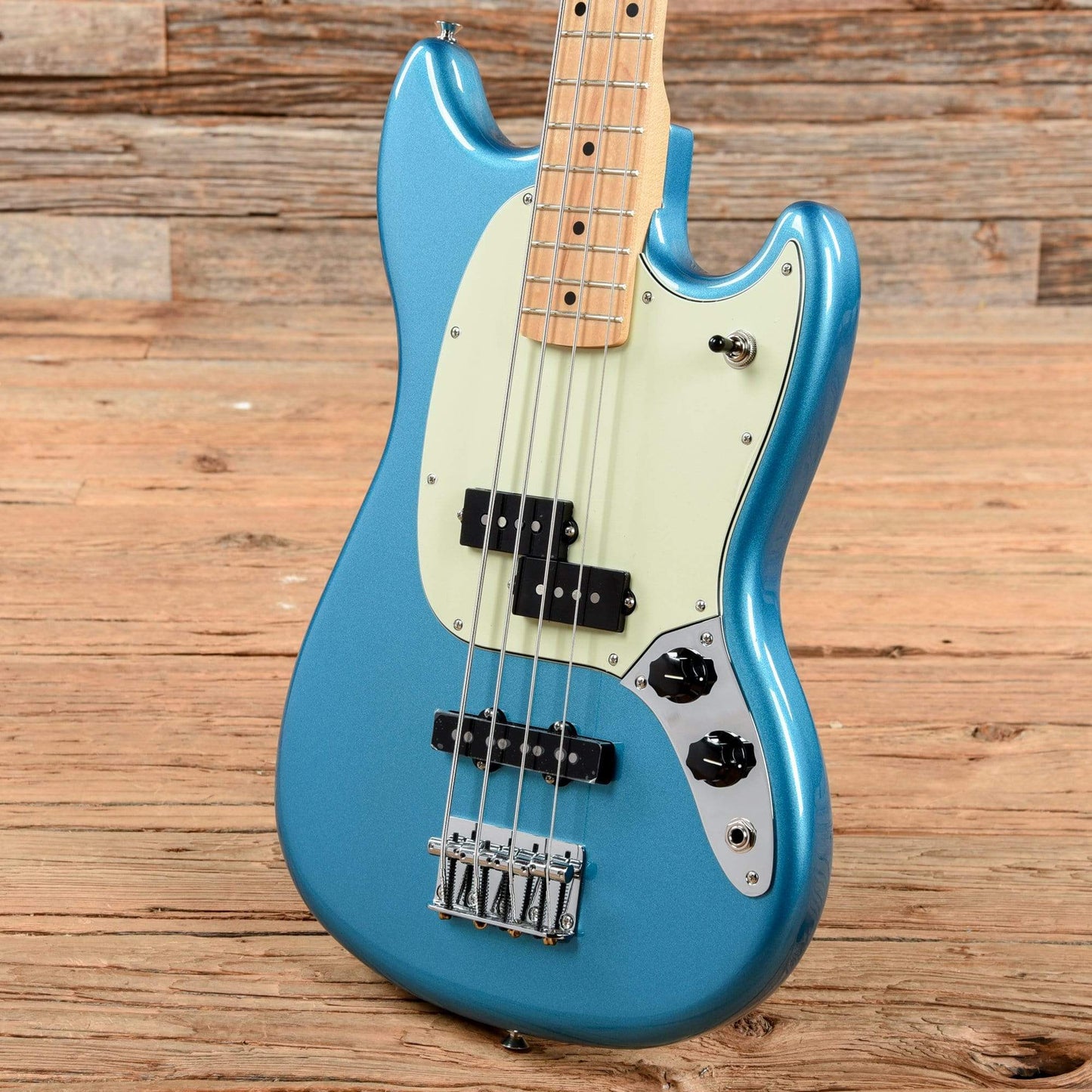 Fender Player Mustang Bass PJ Lake Placid Blue w/Mint Pickguard Bass Guitars / Short Scale