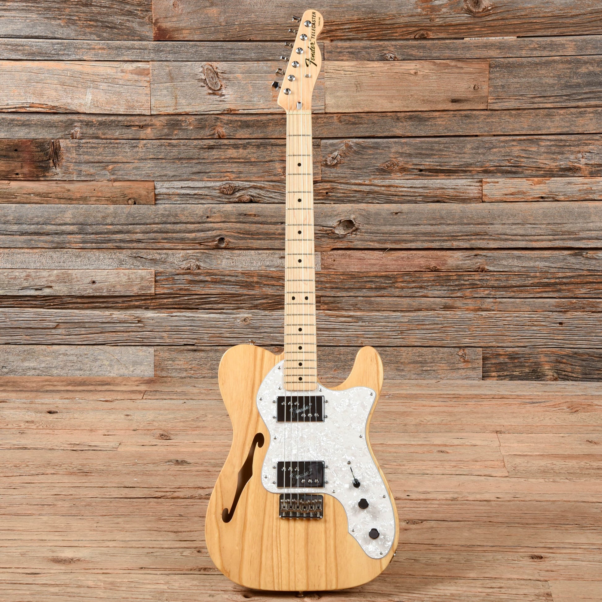 Fender Classic Series '72 Telecaster Thinline Natural Electric Guitars / Semi-Hollow