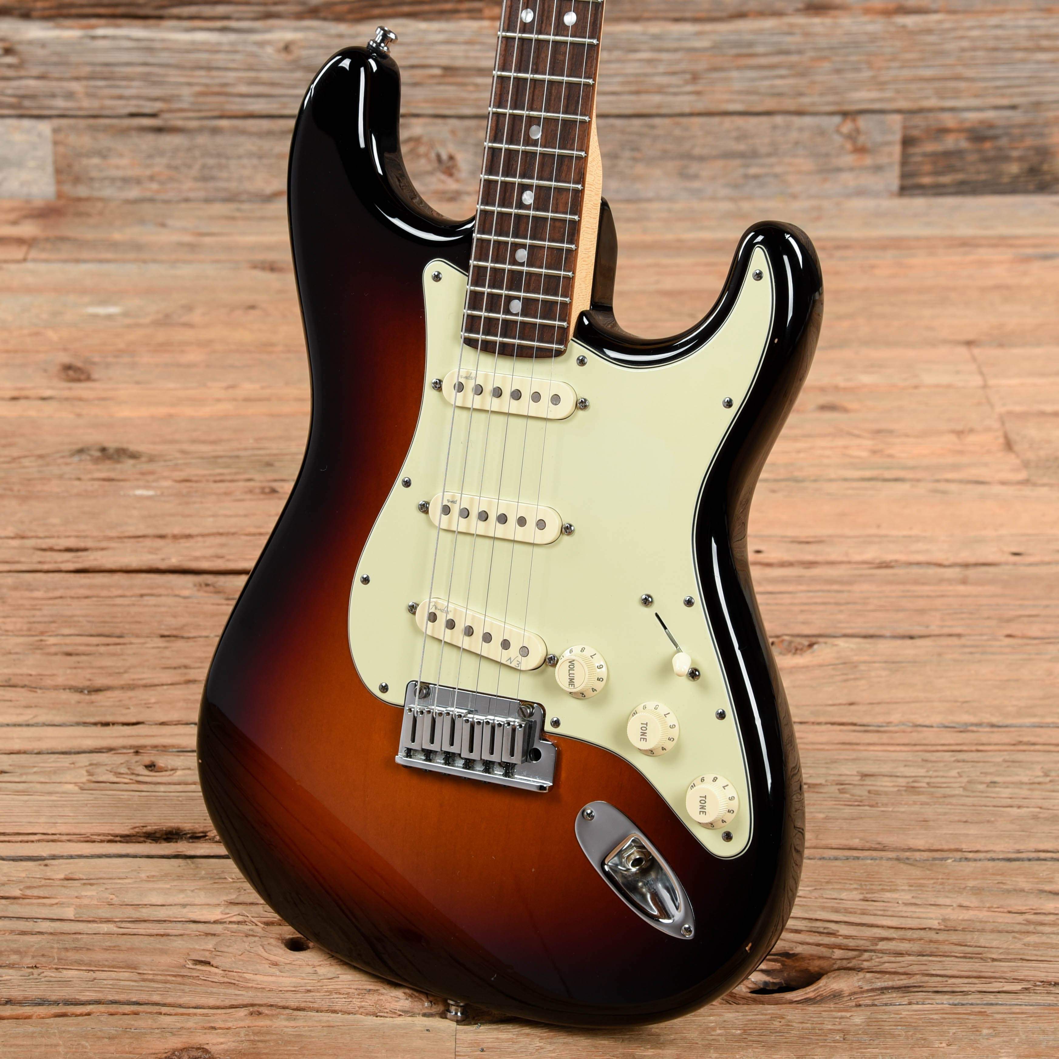 Fender American Deluxe Stratocaster 3-Tone Sunburst 2011 – Chicago 