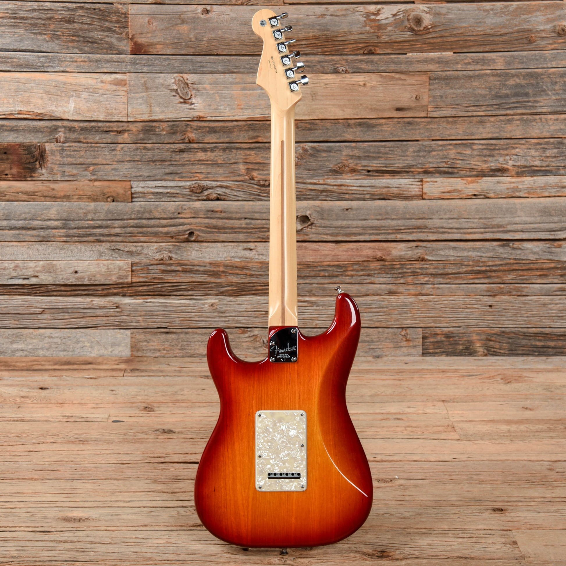 Fender American Deluxe Stratocaster Ash Aged Cherry Sunburst 2006 Electric Guitars / Solid Body