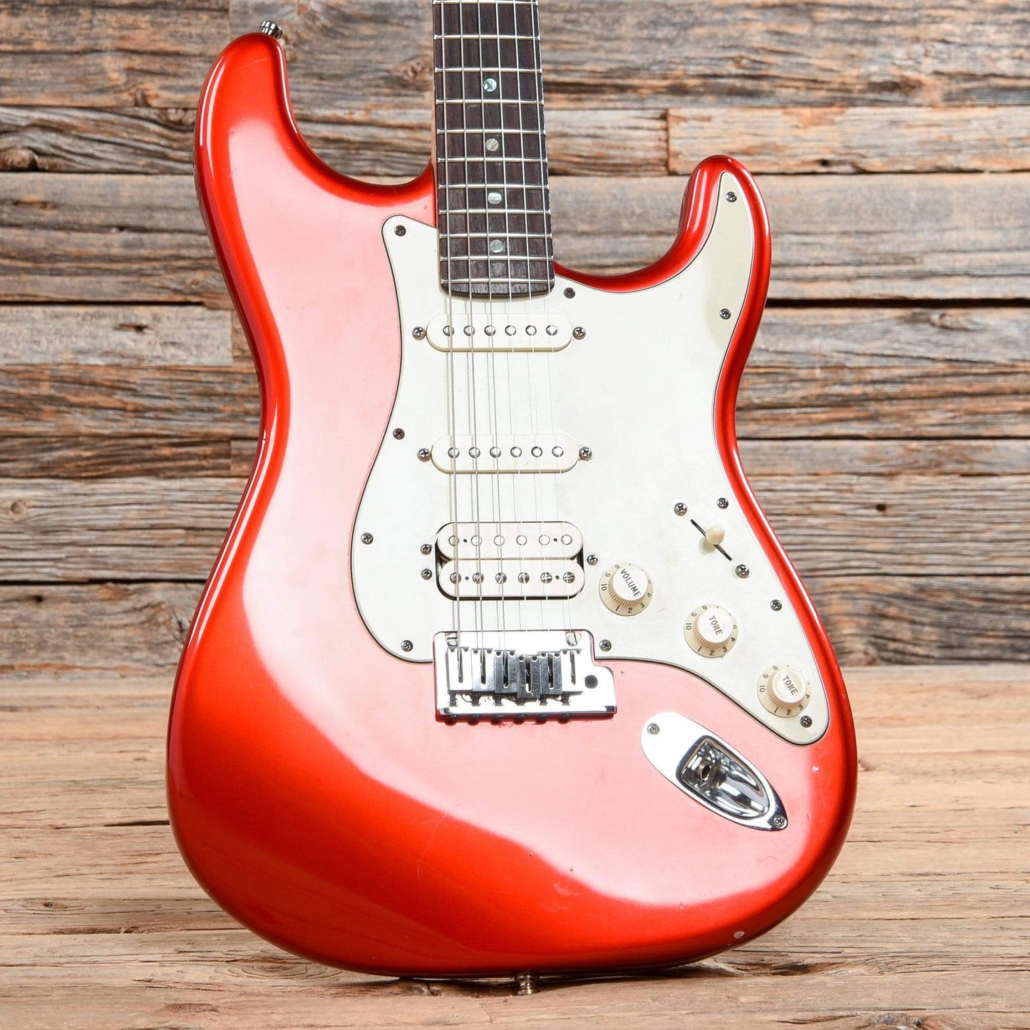 Fender American Deluxe Stratocaster Candy Apple Red 2002 Electric Guitars / Solid Body