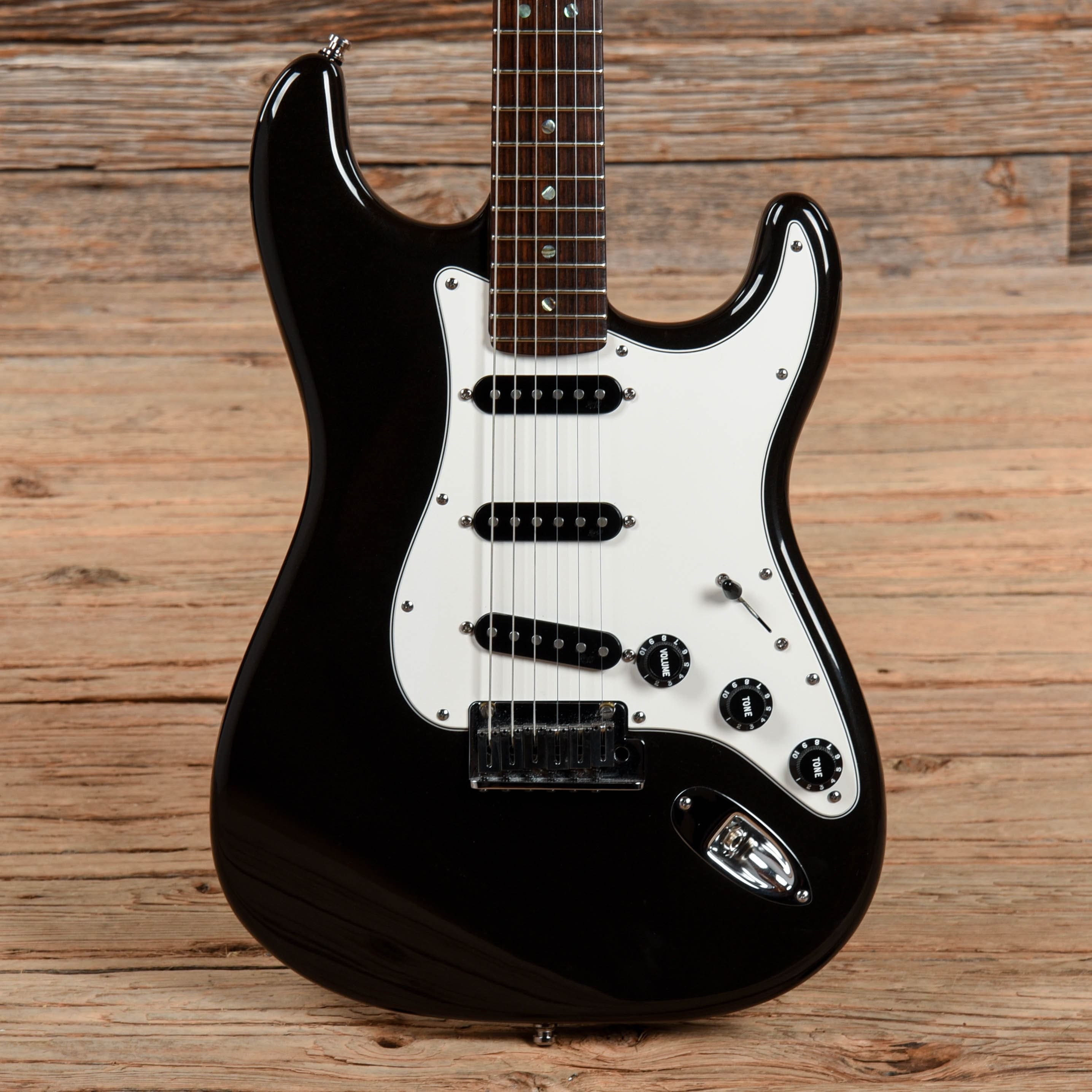 Fender American Deluxe Stratocaster Montego Black 2005 – Chicago