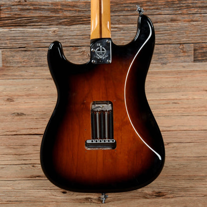 Fender American Deluxe Stratocaster V-Neck Sunburst 2014 Electric Guitars / Solid Body