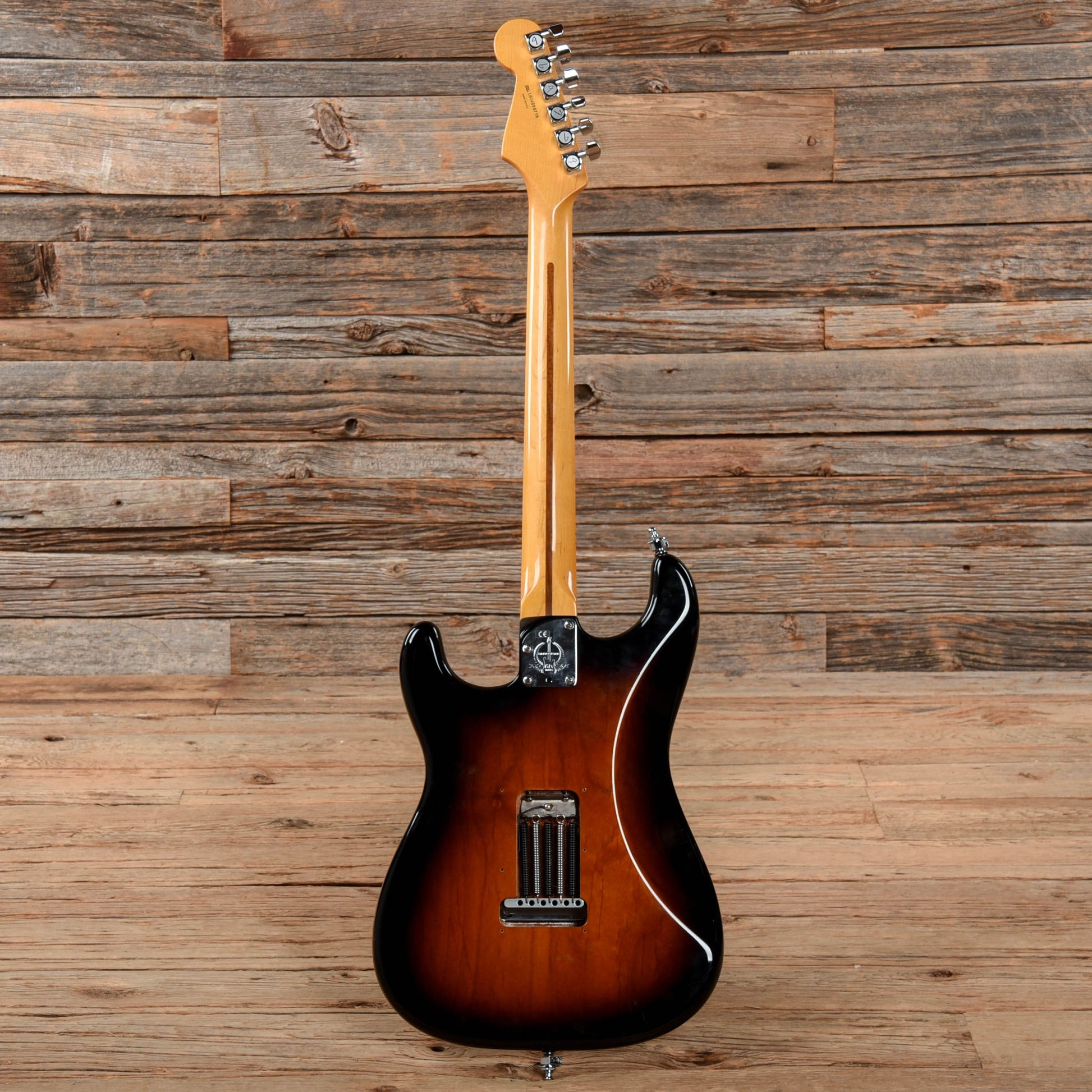 Fender American Deluxe Stratocaster V-Neck Sunburst 2014 Electric Guitars / Solid Body