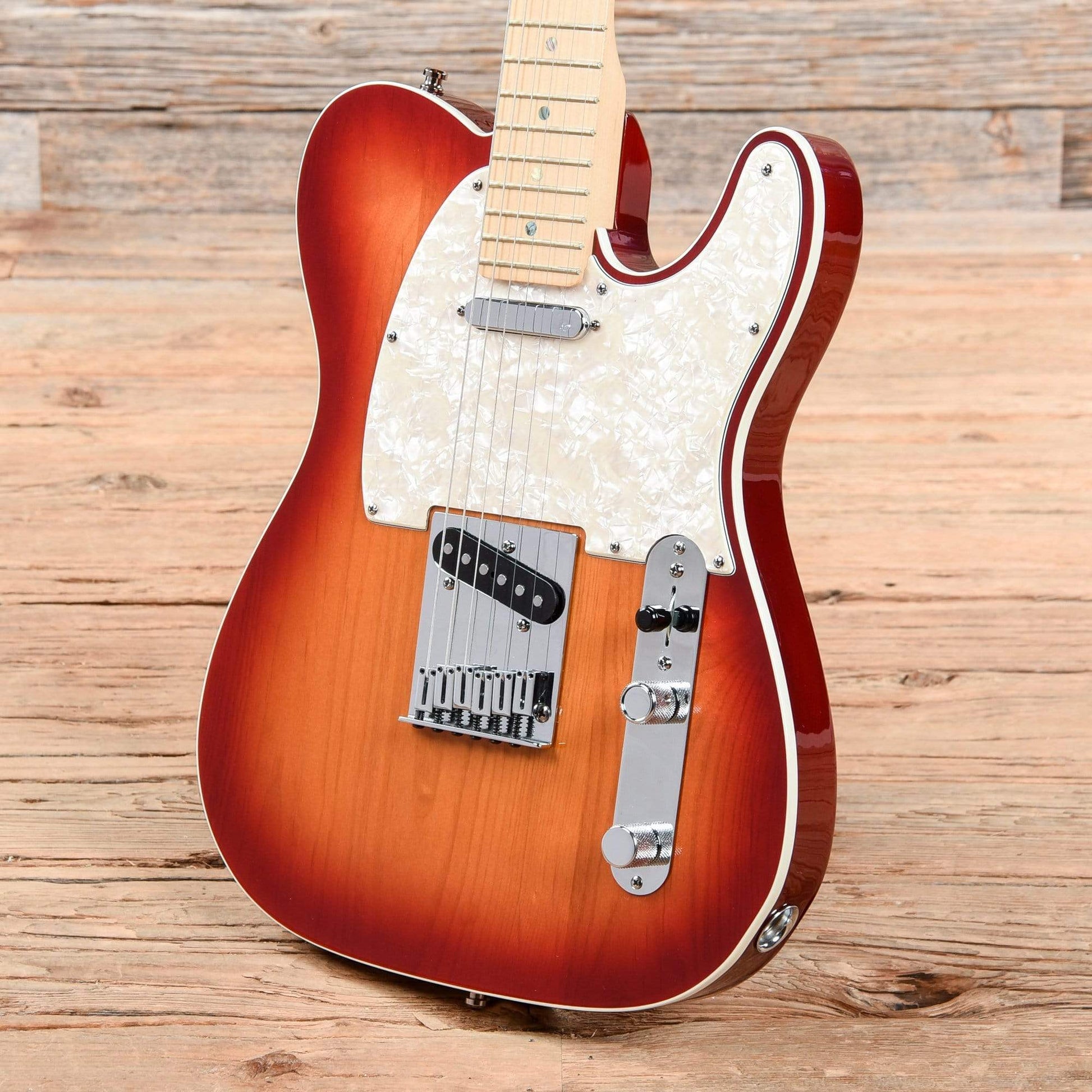 Fender American Deluxe Telecaster Aged Cherry Sunburst 2007 Electric Guitars / Solid Body