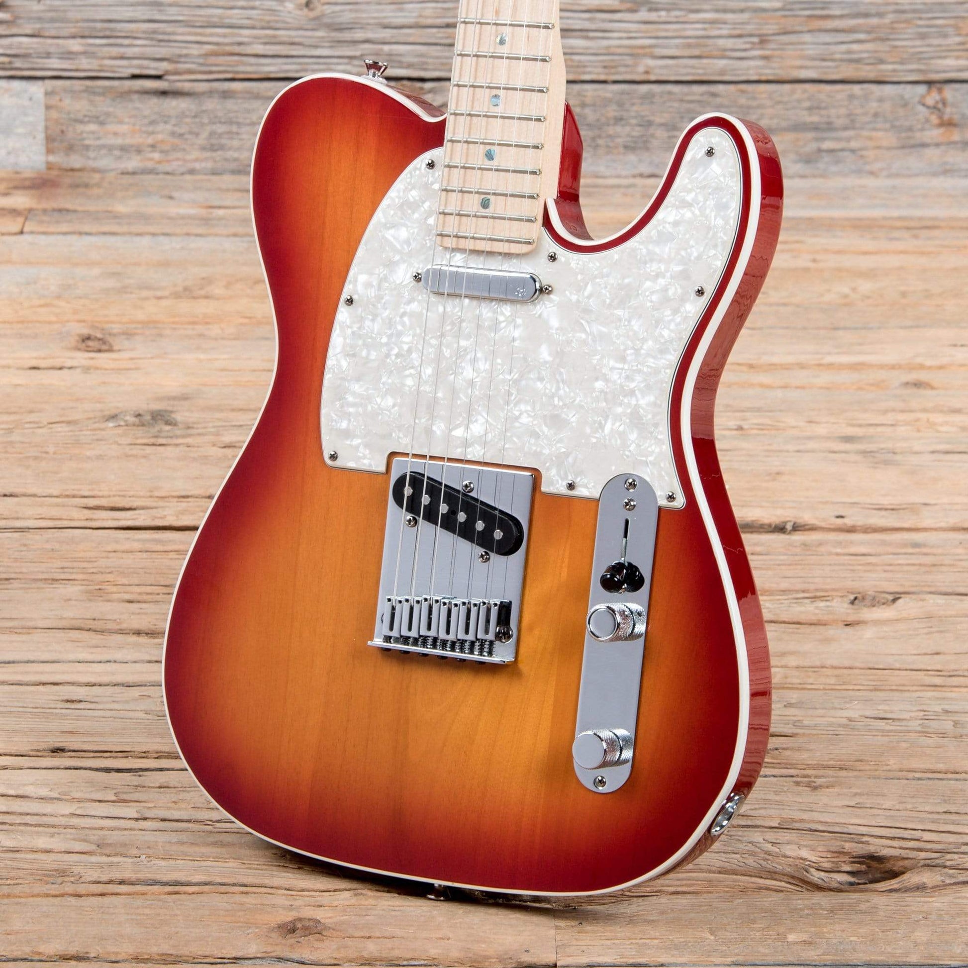 Fender American Deluxe Telecaster Cherry Sunburst 2008 Electric Guitars / Solid Body