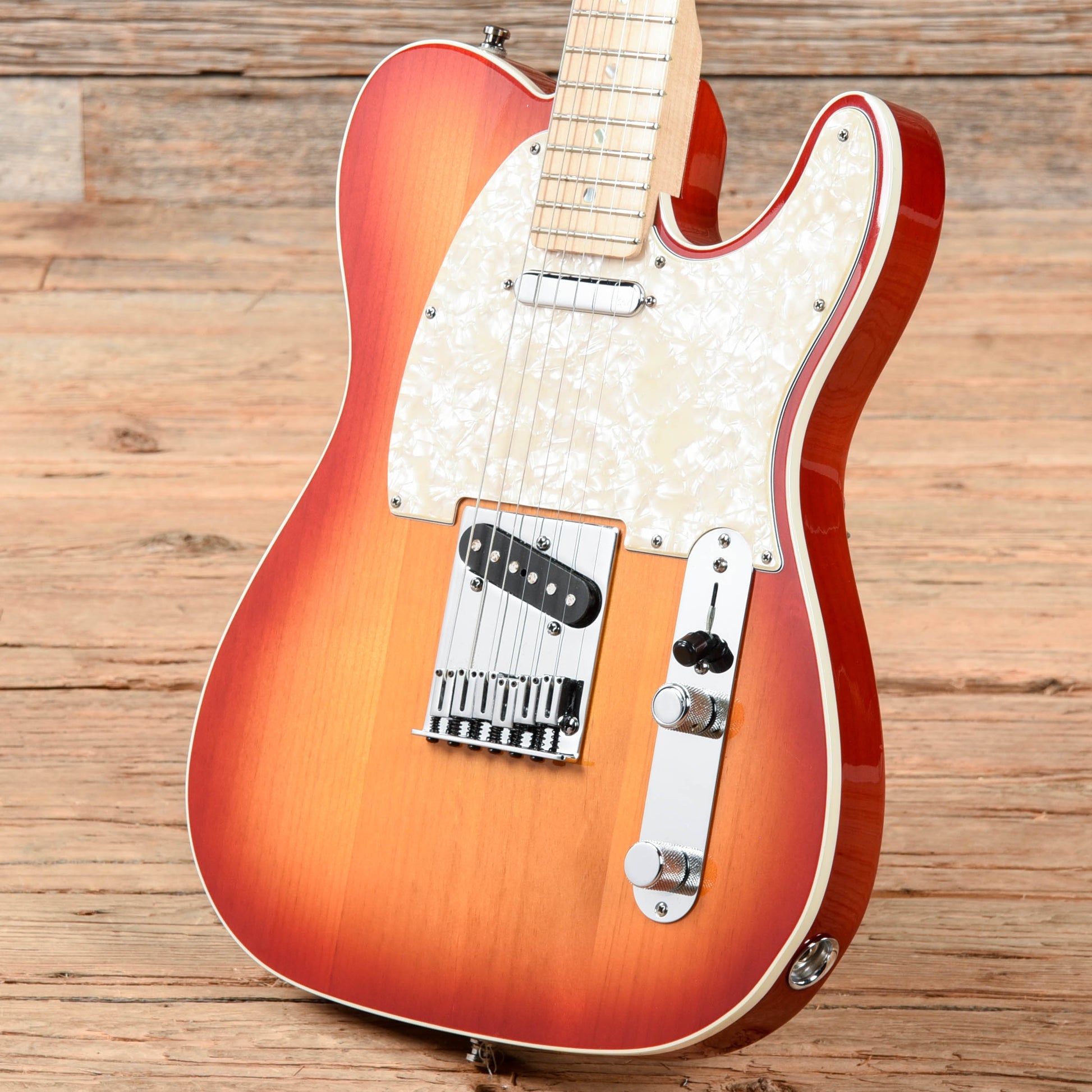 Fender American Deluxe Telecaster Cherry Sunburst 2009 Electric Guitars / Solid Body