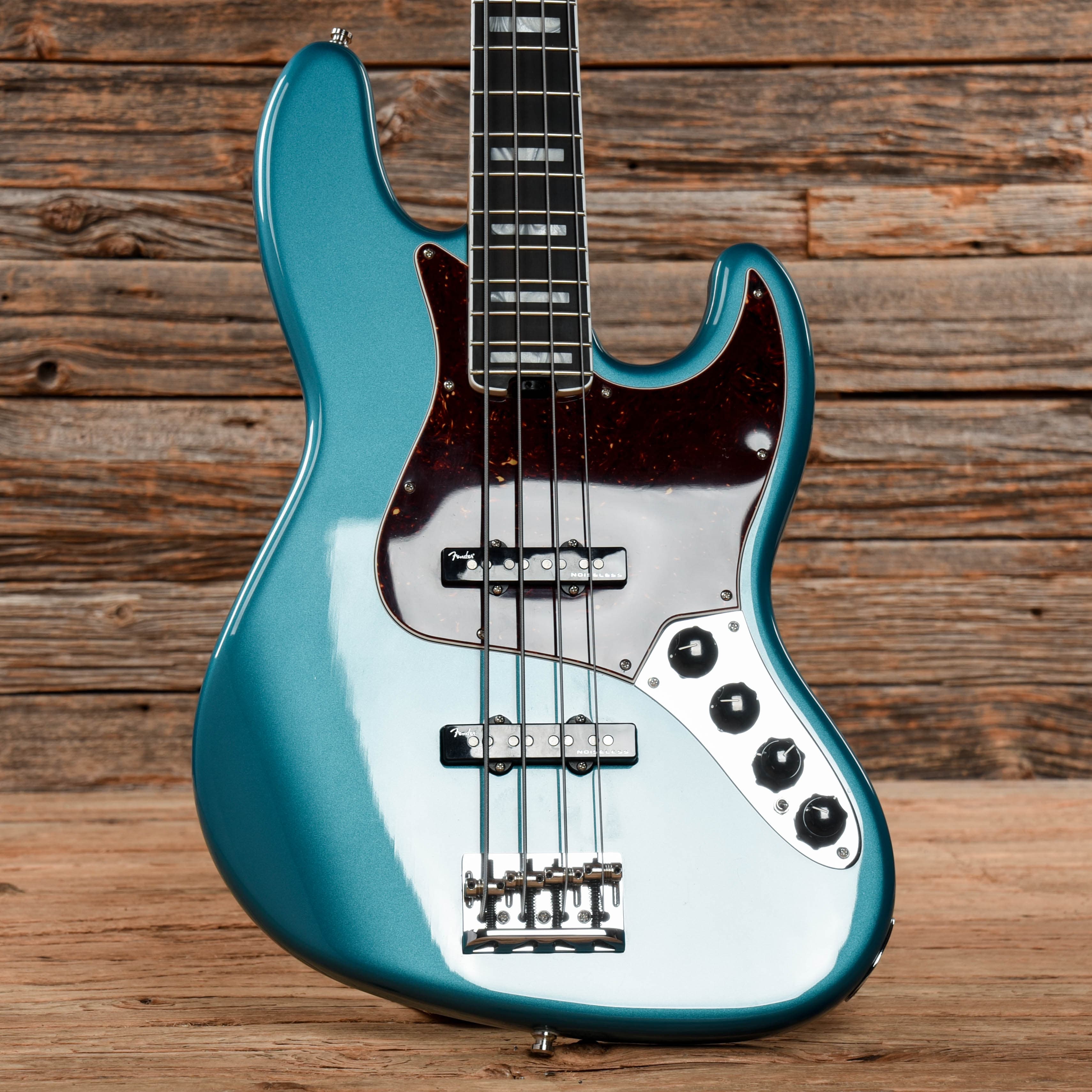 Fender American Elite Jazz Bass Satin Blue Metallic 2018 – Chicago Music  Exchange